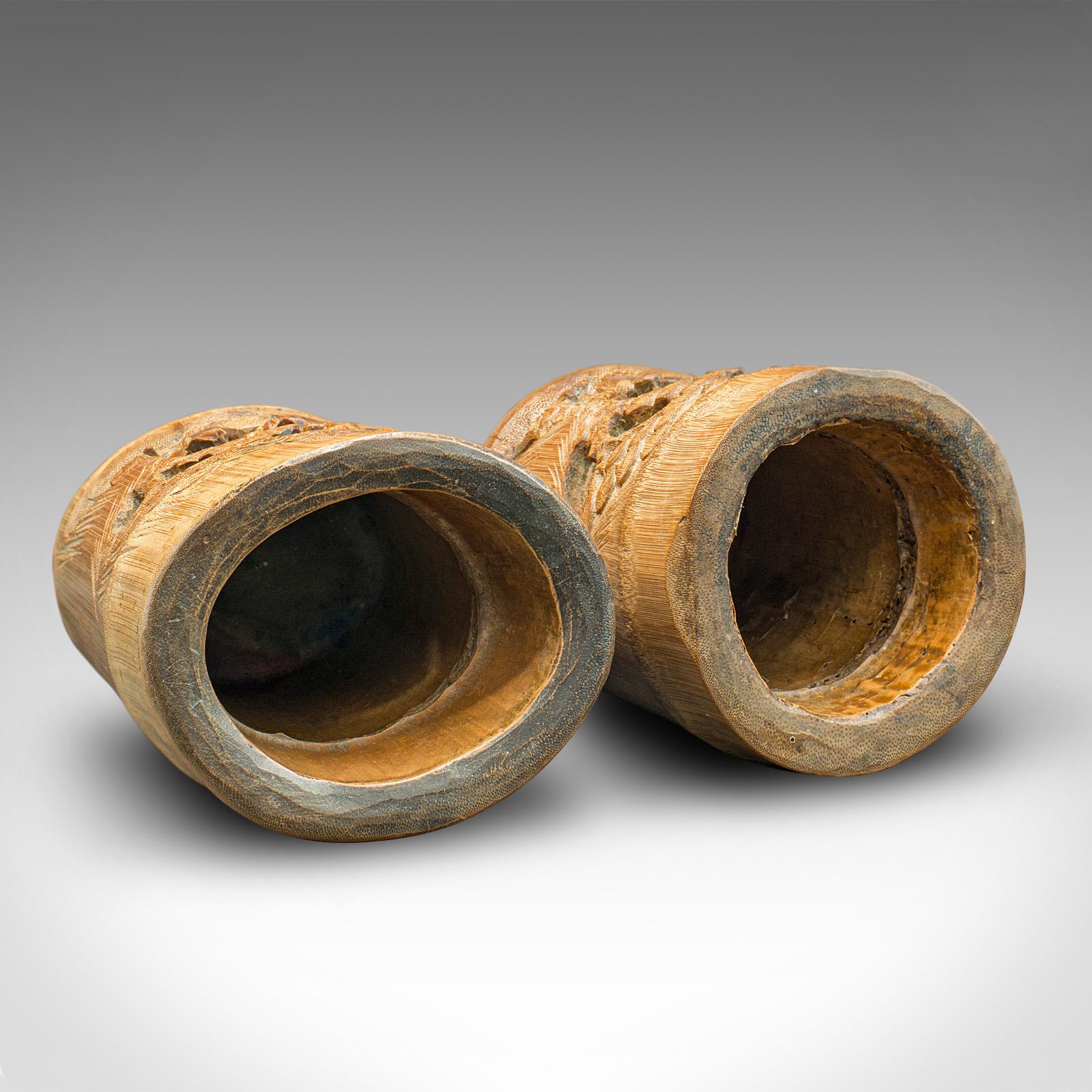 Paire de pots à pinceaux chinois, en bambou sculpté à la main, vase à fleurs seces, Bitong en vente 2
