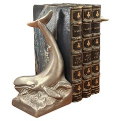 Pareja de sujetalibros ballena vintage de níquel cepillado de P.M. Artesano