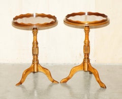 PAIR OF VINTAGE BURR WALNUT WiTH GALLERY RAILS SIDE END LAMP WINE TRIPOD TABLES