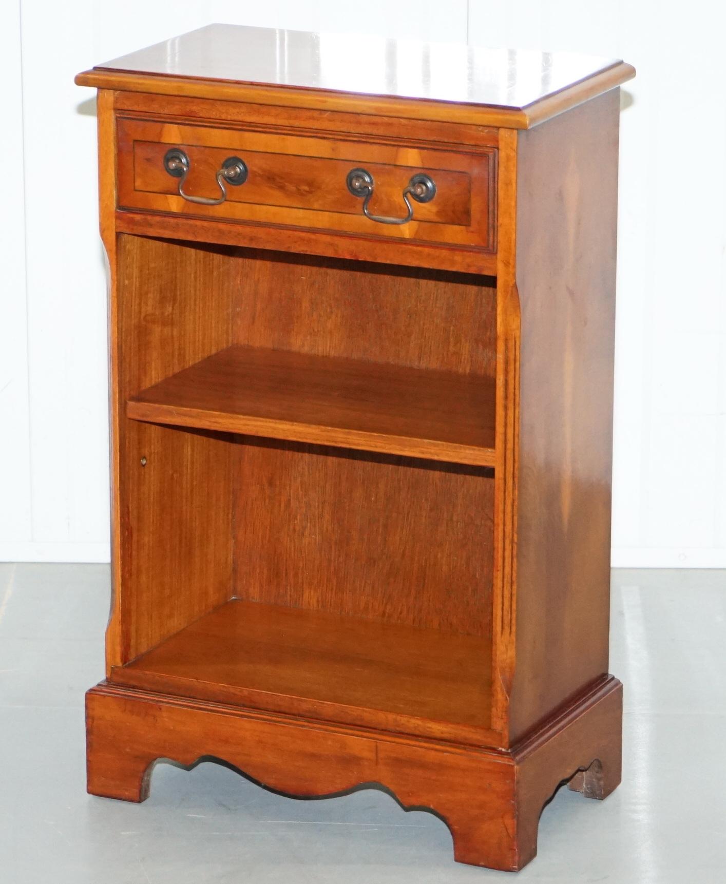 Pair of Vintage Burl Yew Wood Lamp, End or Wine Table Cupboards with Drawers For Sale 9
