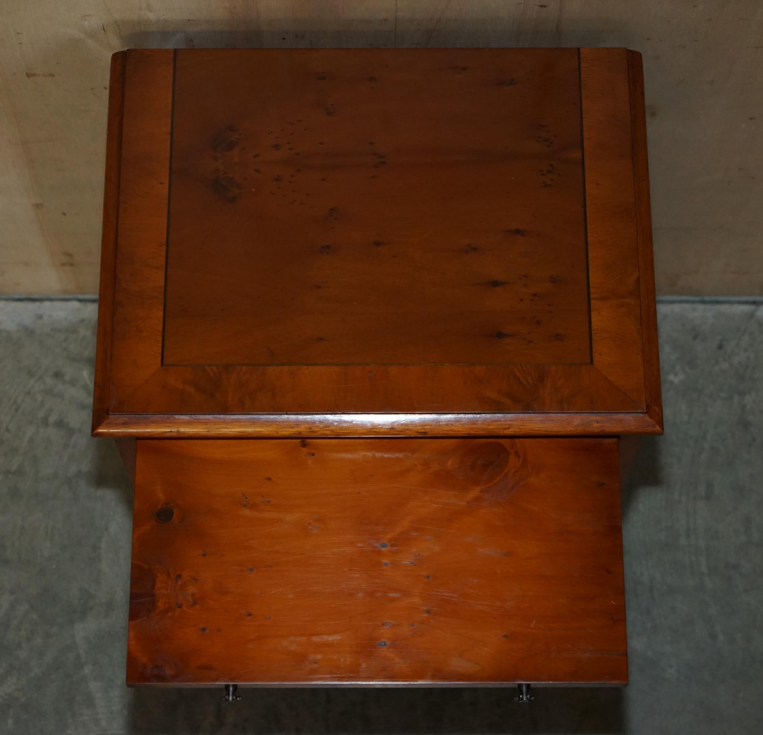 Pair of Vintage Burr Yew Wood Lamp Side End Wine Tables Butlers Serving Trays For Sale 13