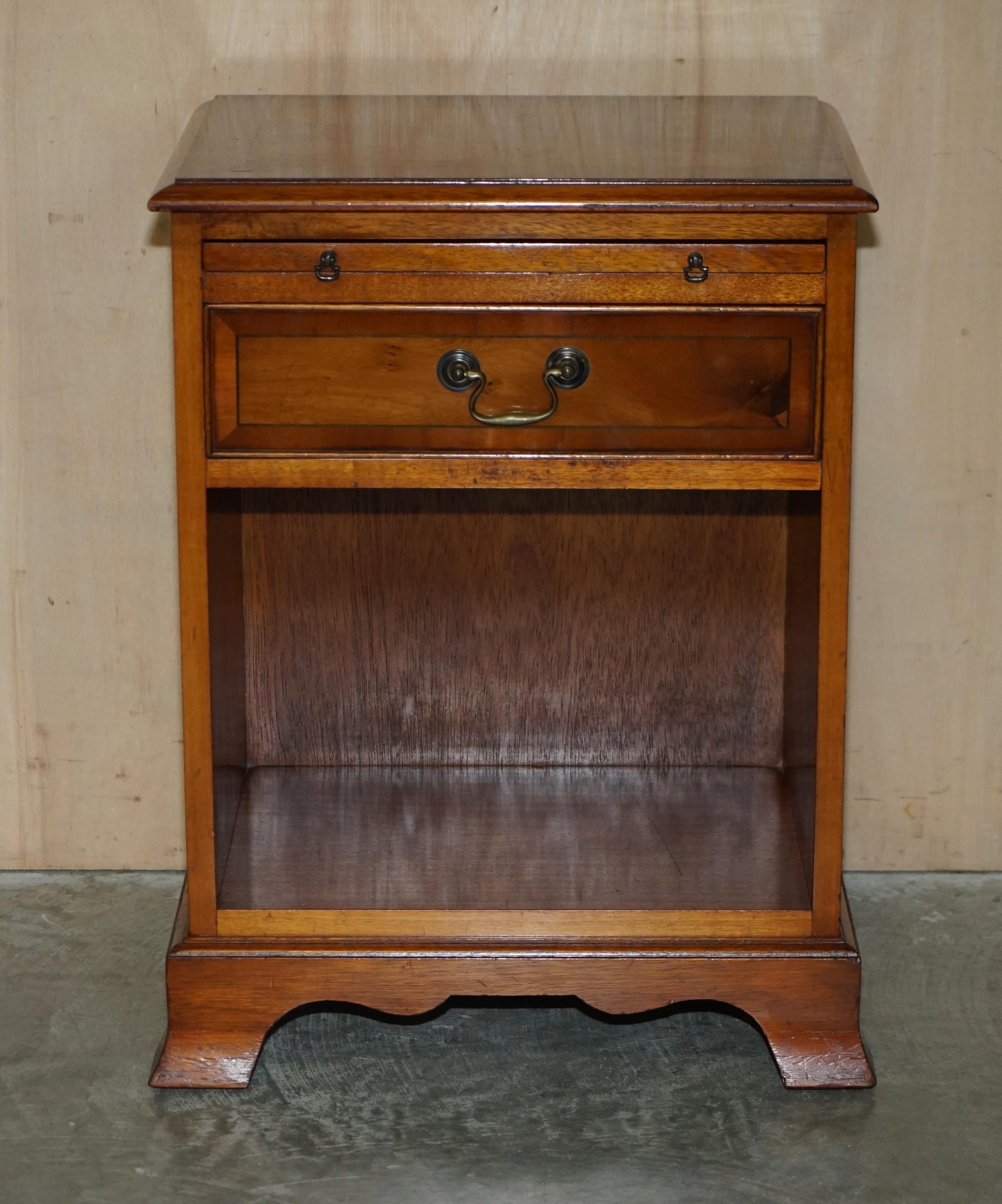 Art Deco Pair of Vintage Burr Yew Wood Lamp Side End Wine Tables Butlers Serving Trays For Sale