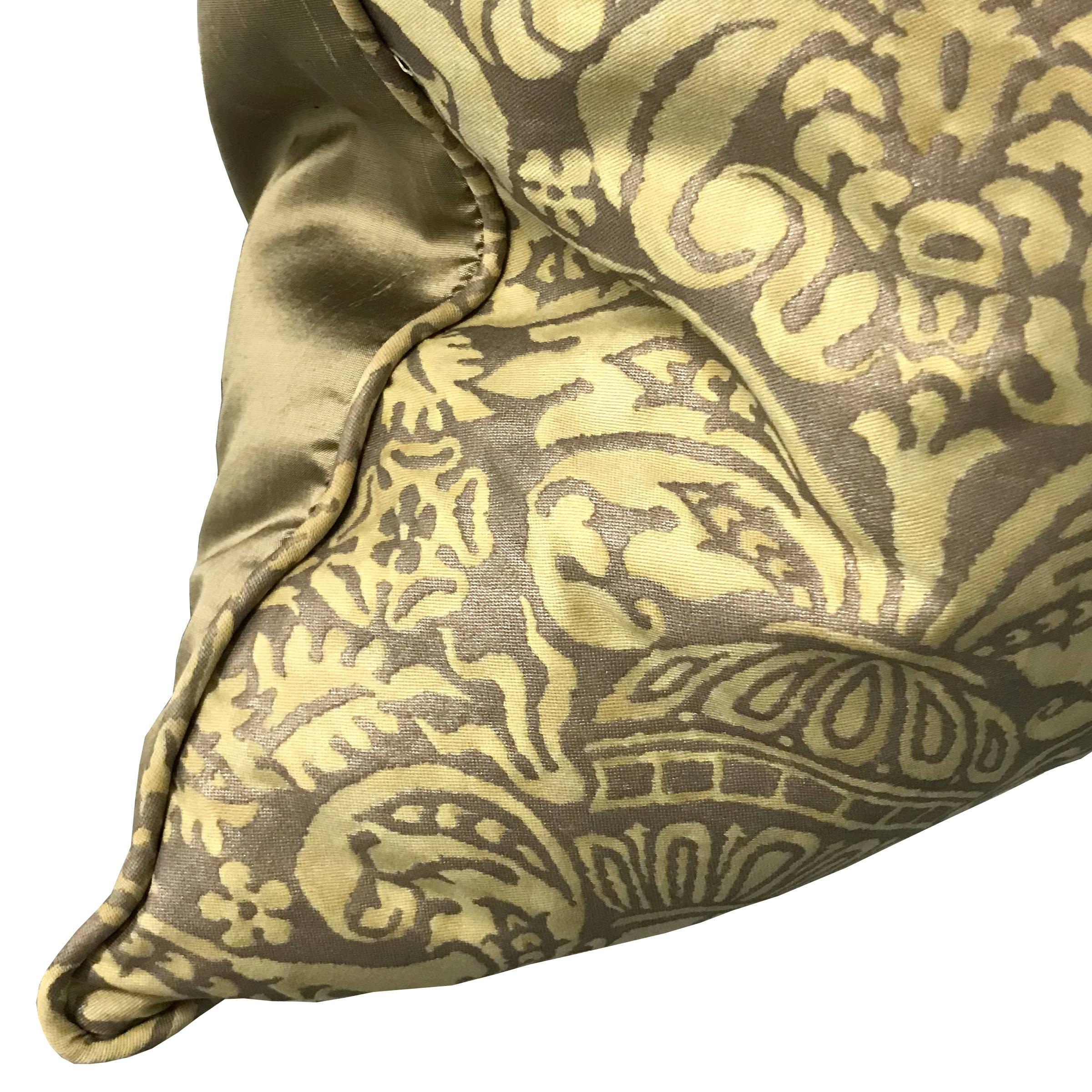Italian Pair of Vintage Campanelle Pattern Fortuny Pillows