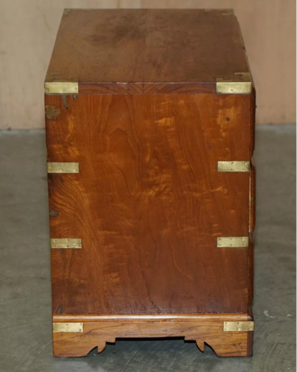 PAR DE CAMARAS MILITARES DE MADERA DE CAMPAÑA DE ÉPOCA MESA DE LADO DE LA CAMA MESA DE LADO DE LA NOCHE ESCRITORIOS en venta 2