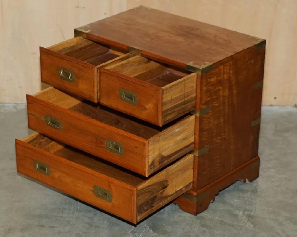 PAR DE CAMARAS MILITARES DE MADERA DE CAMPAÑA DE ÉPOCA MESA DE LADO DE LA CAMA MESA DE LADO DE LA NOCHE ESCRITORIOS en venta 4