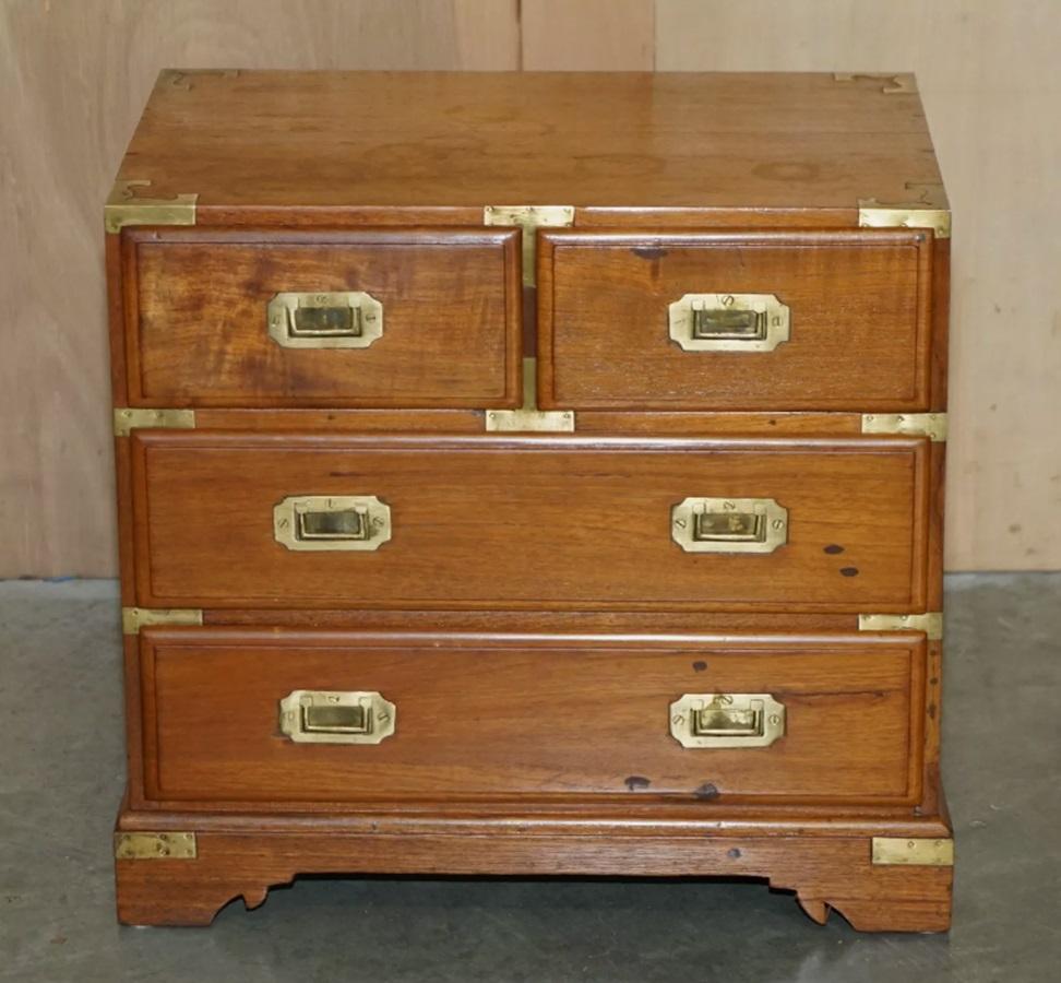 PAR DE CAMARAS MILITARES DE MADERA DE CAMPAÑA DE ÉPOCA MESA DE LADO DE LA CAMA MESA DE LADO DE LA NOCHE ESCRITORIOS en venta 7