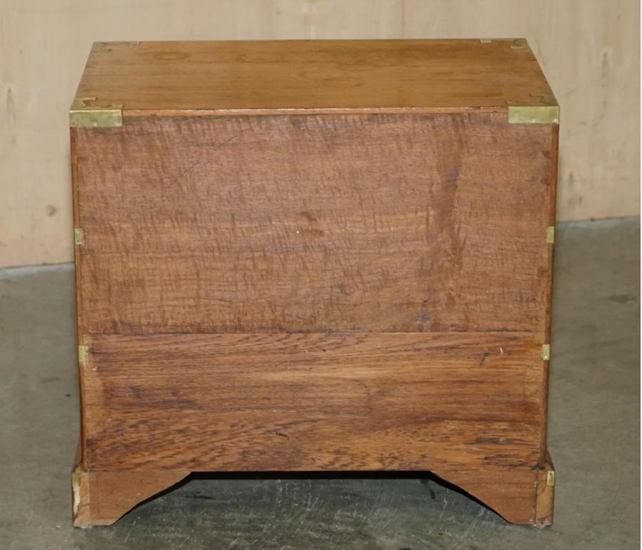 PAR DE CAMARAS MILITARES DE MADERA DE CAMPAÑA DE ÉPOCA MESA DE LADO DE LA CAMA MESA DE LADO DE LA NOCHE ESCRITORIOS en venta 9