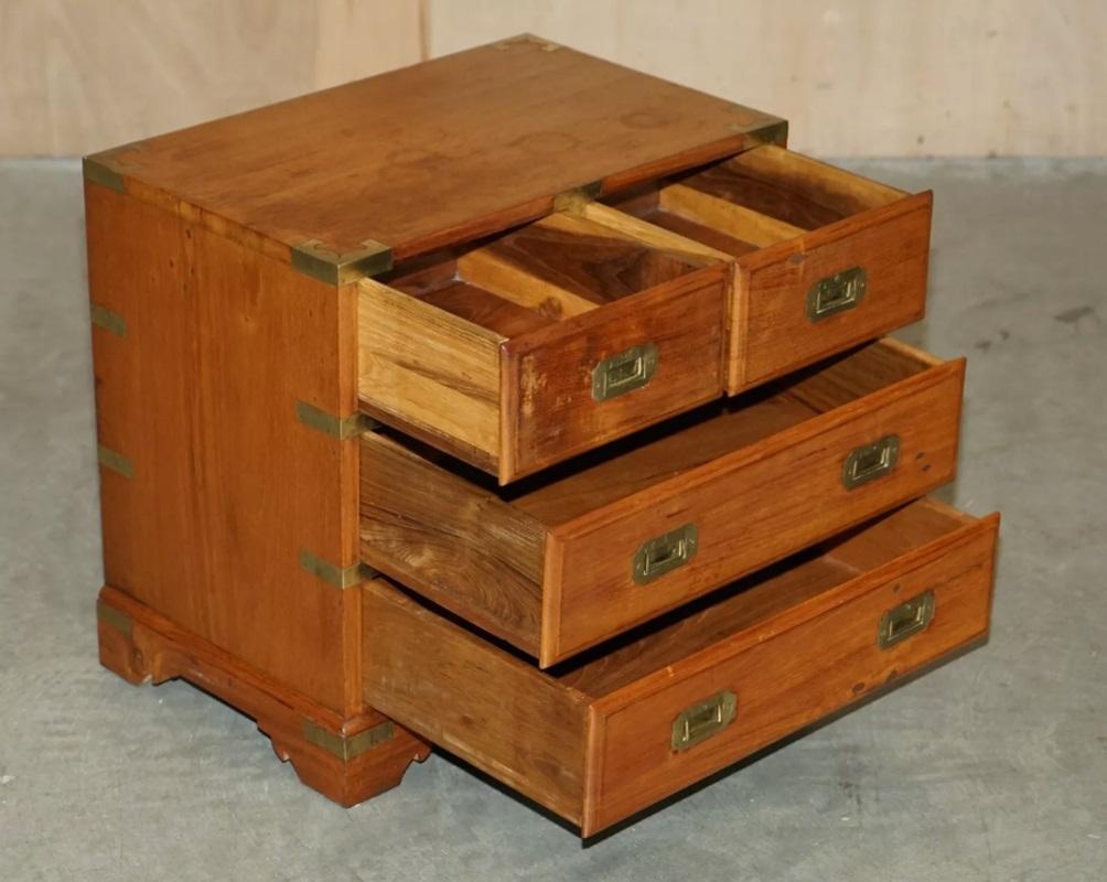 PAR DE CAMARAS MILITARES DE MADERA DE CAMPAÑA DE ÉPOCA MESA DE LADO DE LA CAMA MESA DE LADO DE LA NOCHE ESCRITORIOS en venta 10