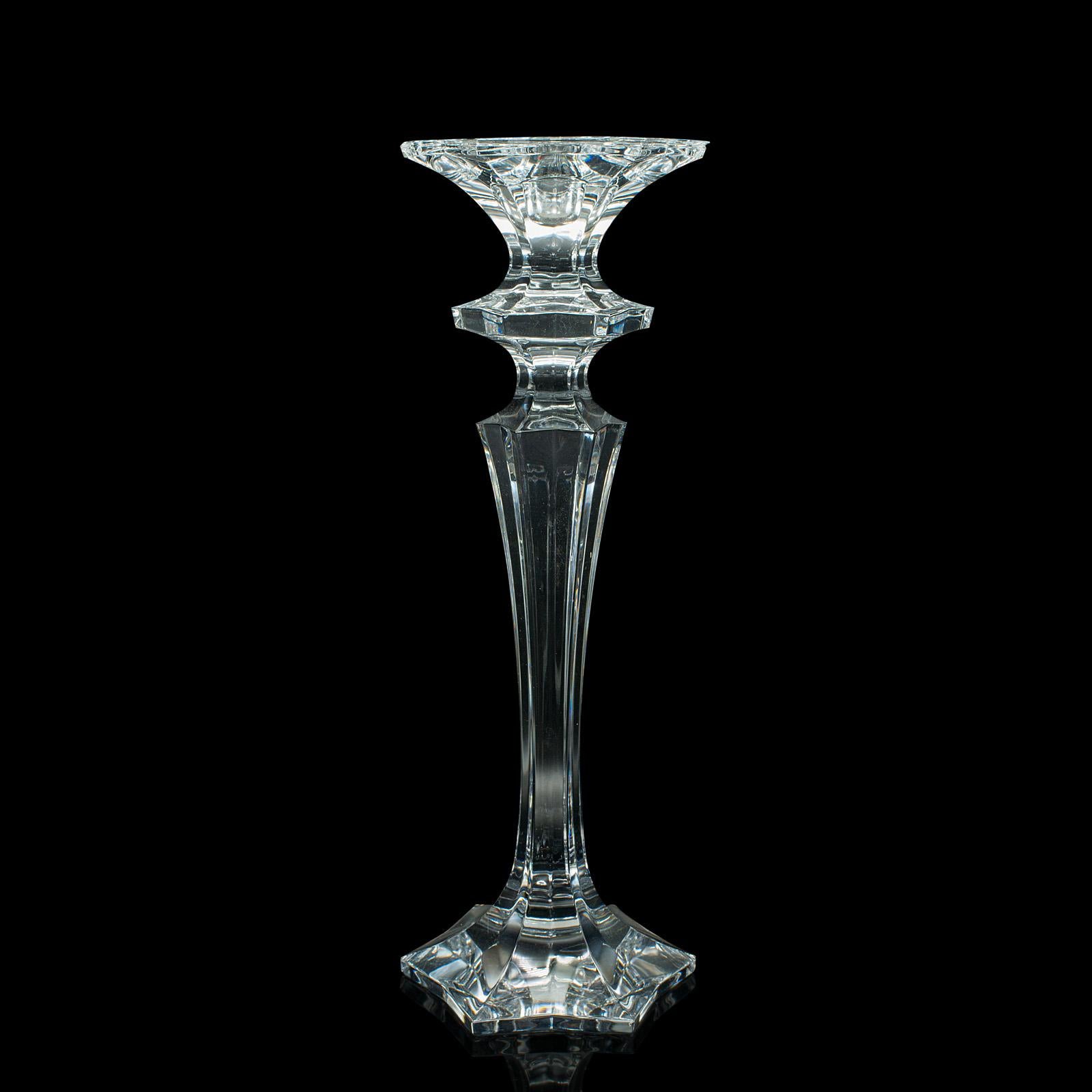 Vetro Coppia di candelieri d'epoca, inglese, vetro, beccuccio decorativo per candele, C.1970 in vendita