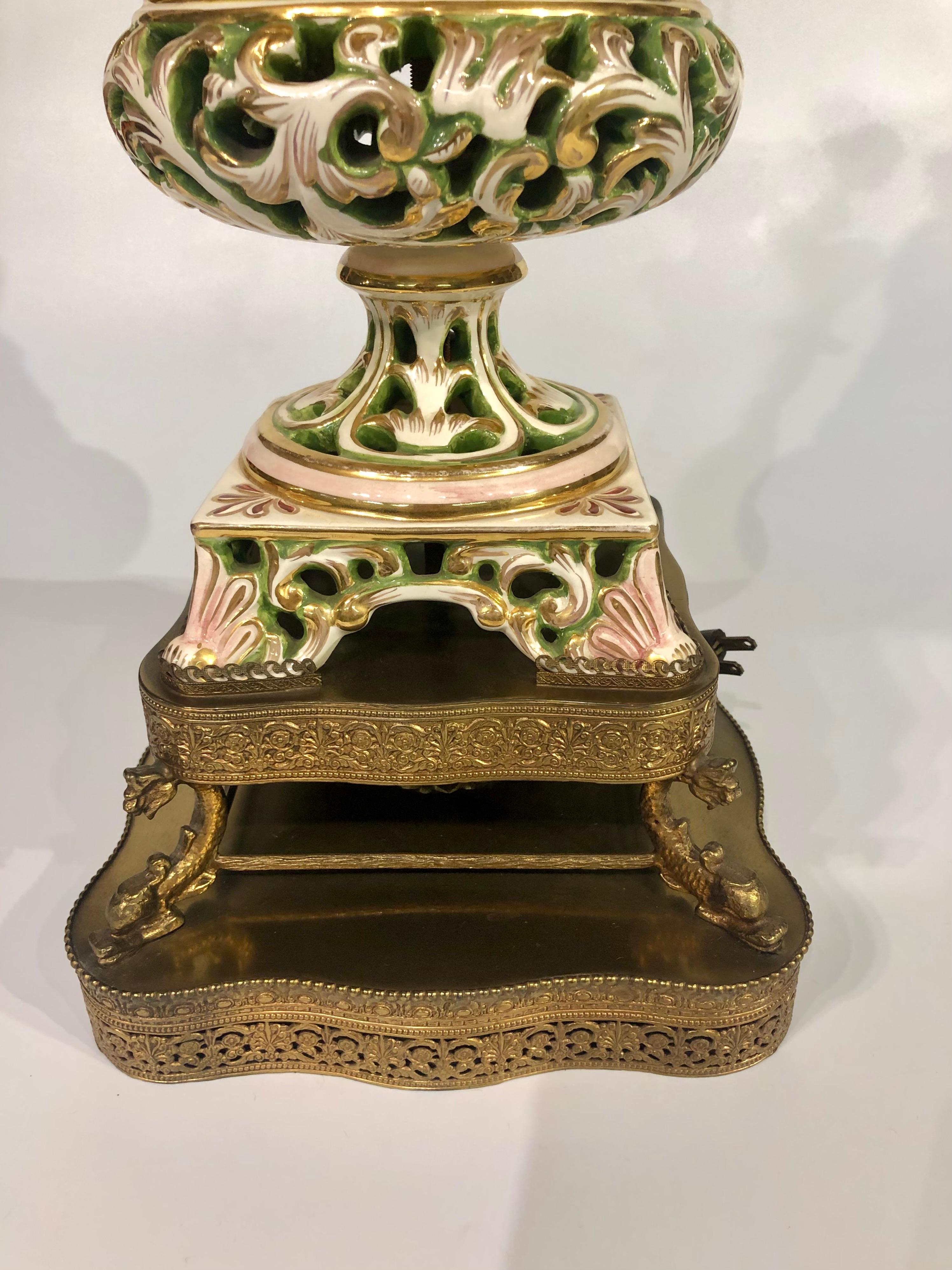 Pair of Vintage Capodimonte ceramic lamps with figurative bacchanal scene en vente 2