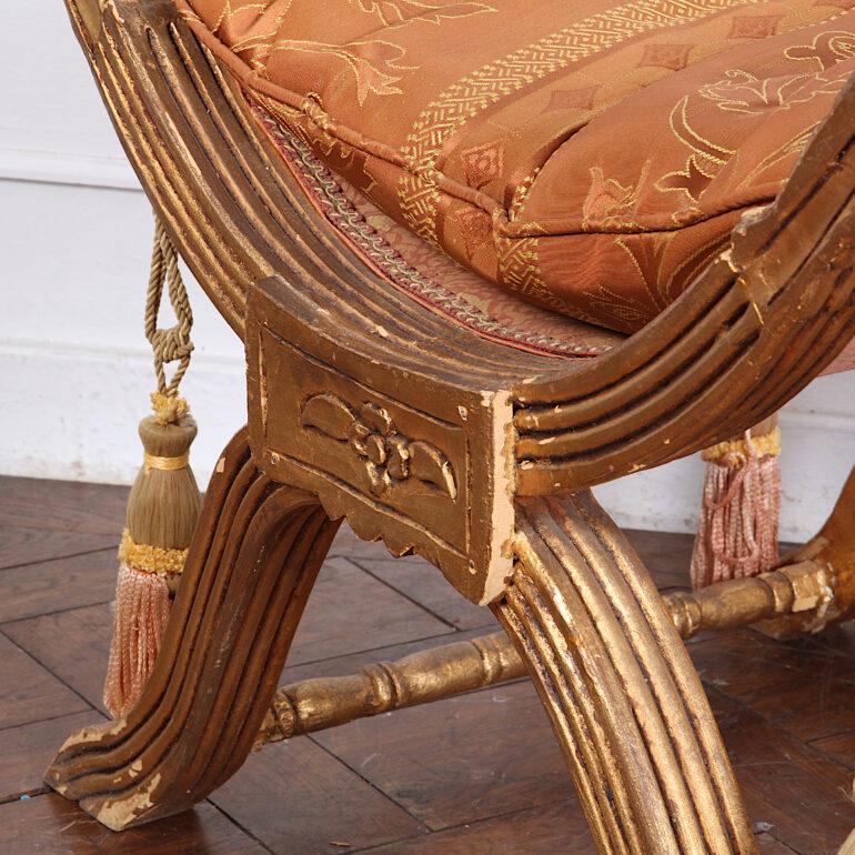 Pair of Vintage Carved Gilt X-Frame Stools In Good Condition In Vancouver, British Columbia