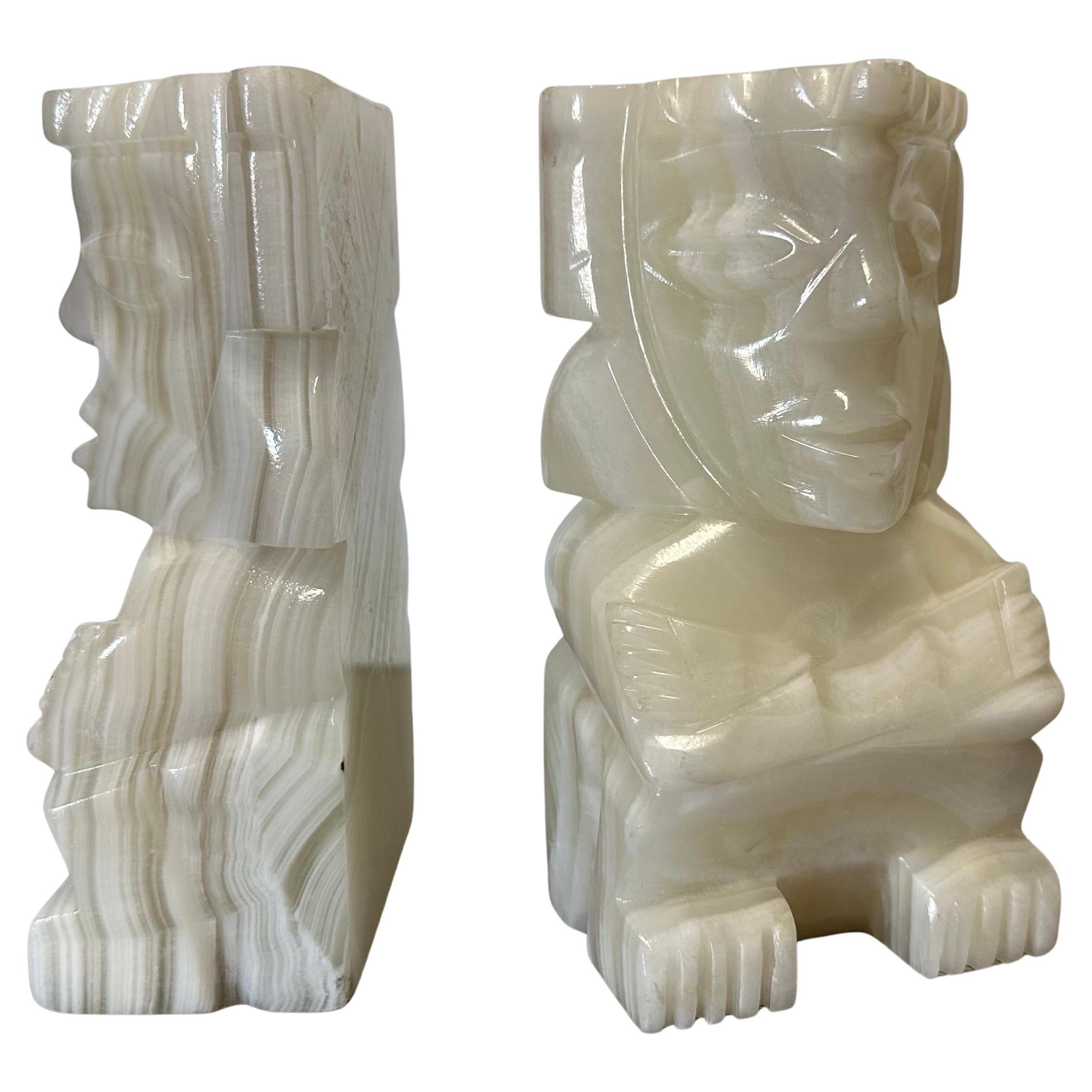 Paar Vintage geschnitzt Onyx Aztec / Maya Buchstützen (Moderne der Mitte des Jahrhunderts) im Angebot