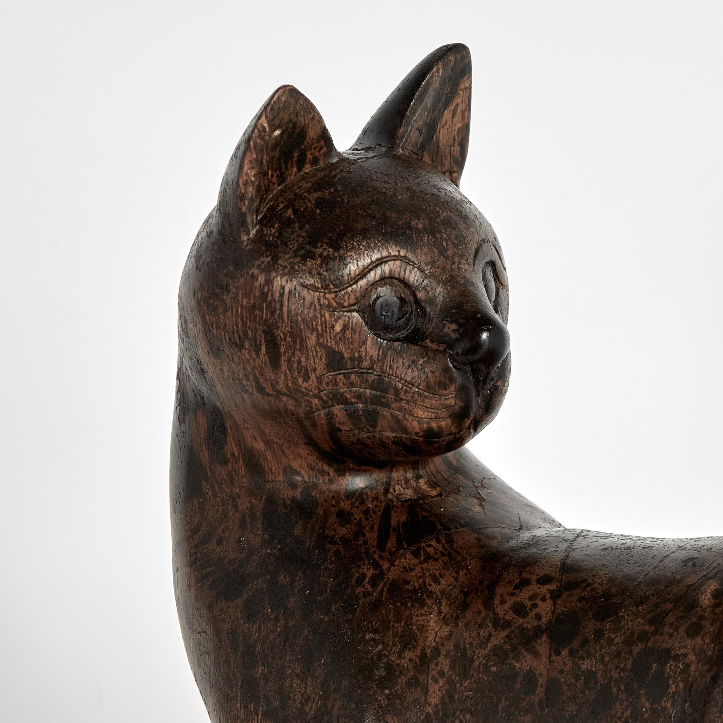 Coppia di gatti vintage intagliati in Wood in vendita 1