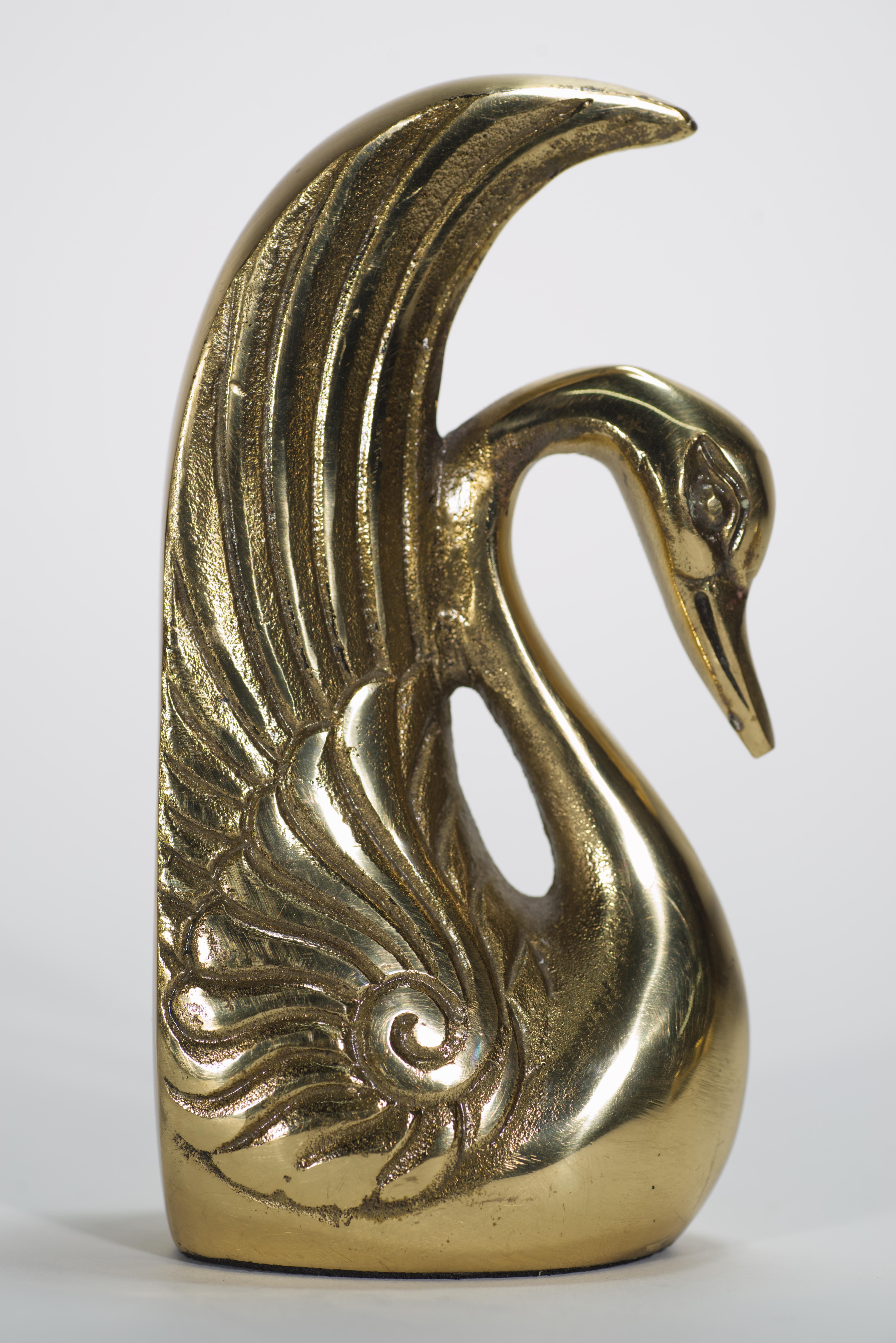 20th Century Pair of Vintage Cast Brass Swan Bookends, Art Deco Style For Sale