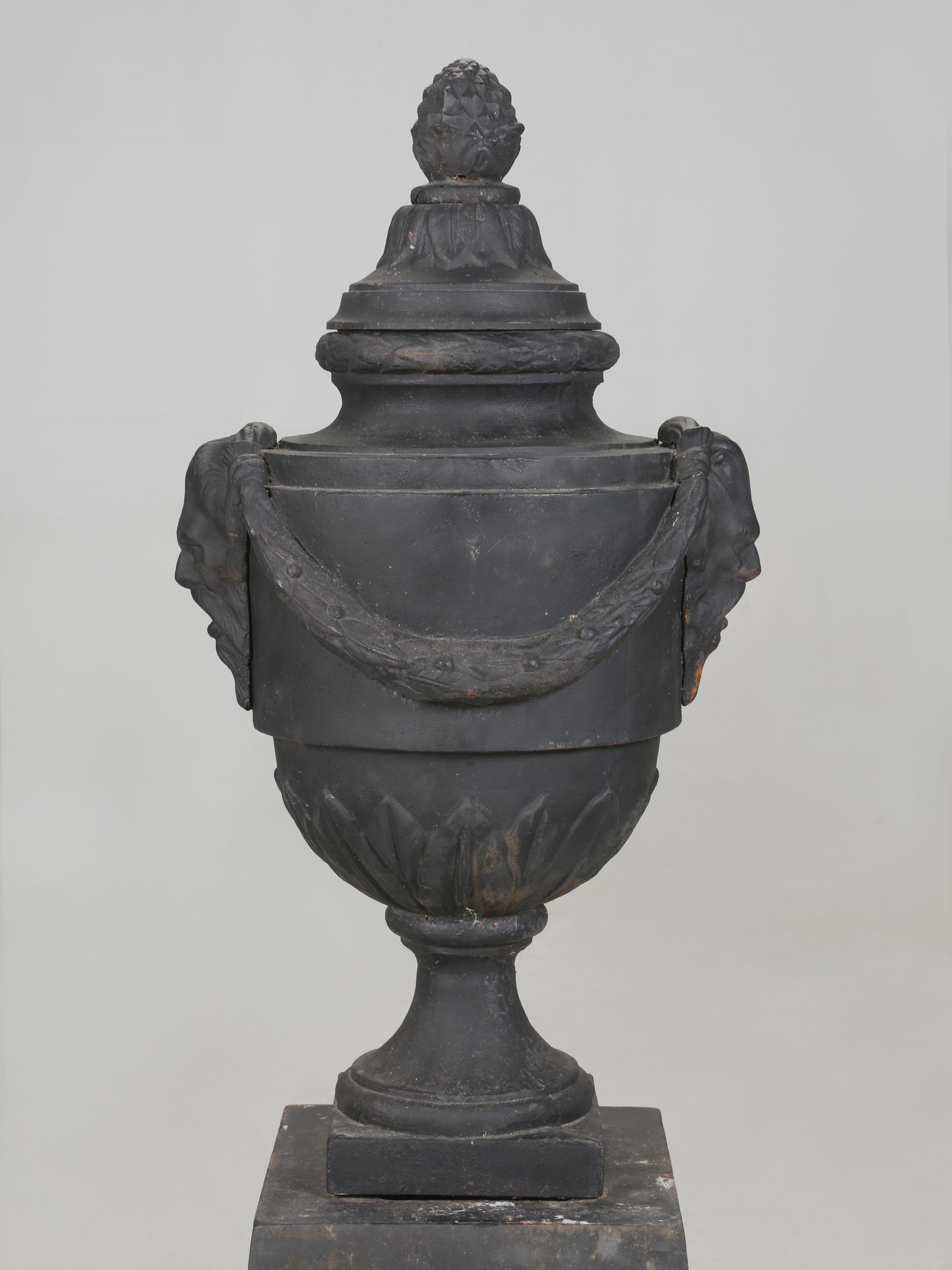 Pair of vintage Cast Iron Neoclassical Urns Matching Cast Iron Plinths c1900's For Sale 1