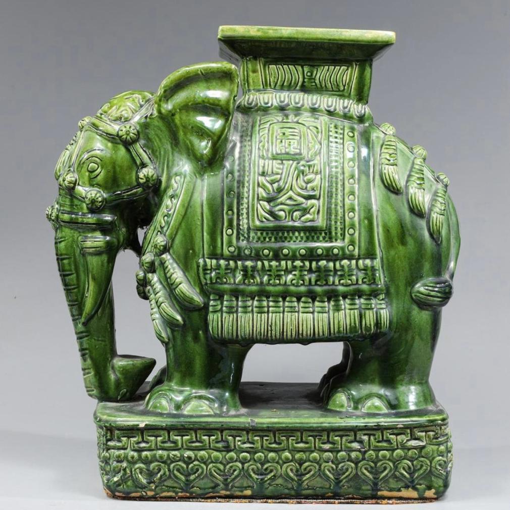 Autre Paire de supports éléphants vintage en céramique en vente