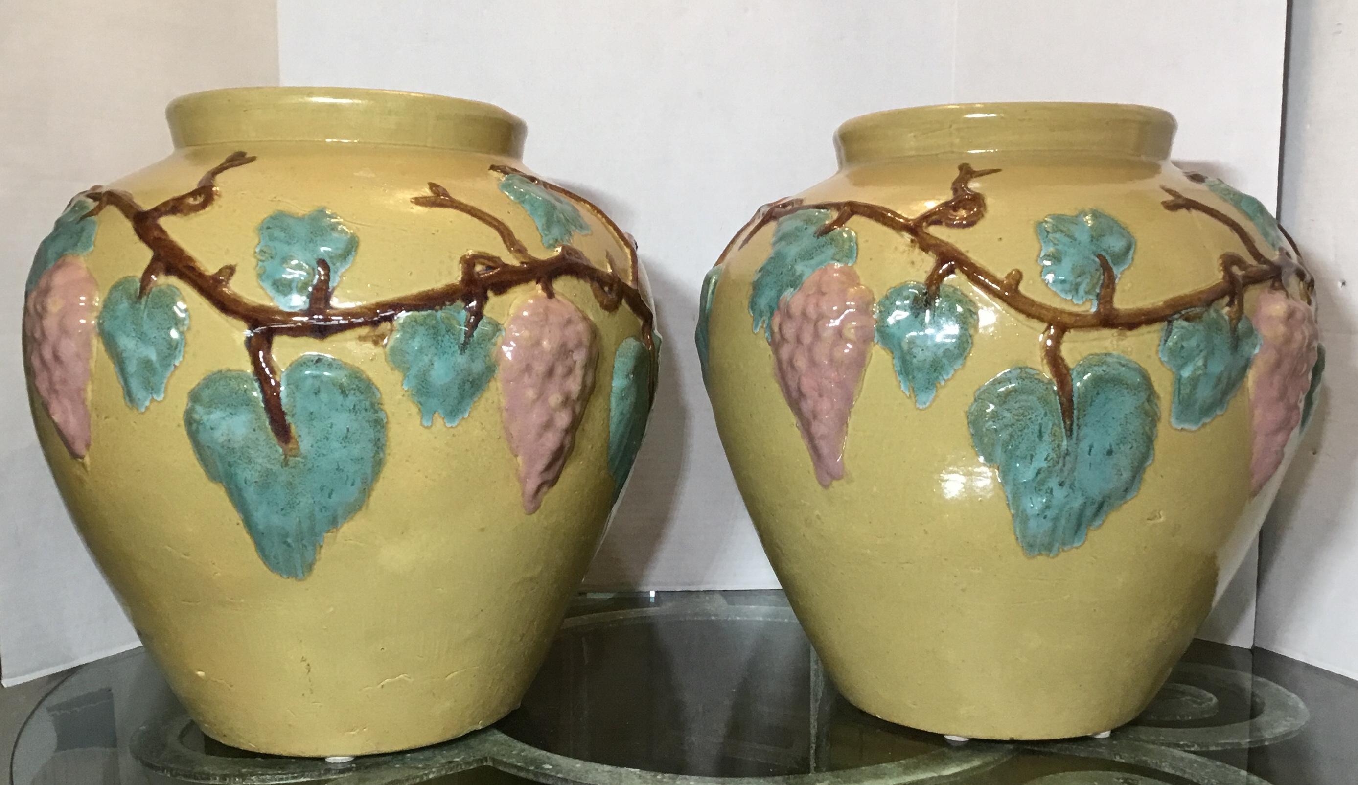 Pair of Vintage Ceramic Vases or Planters In Good Condition For Sale In Delray Beach, FL