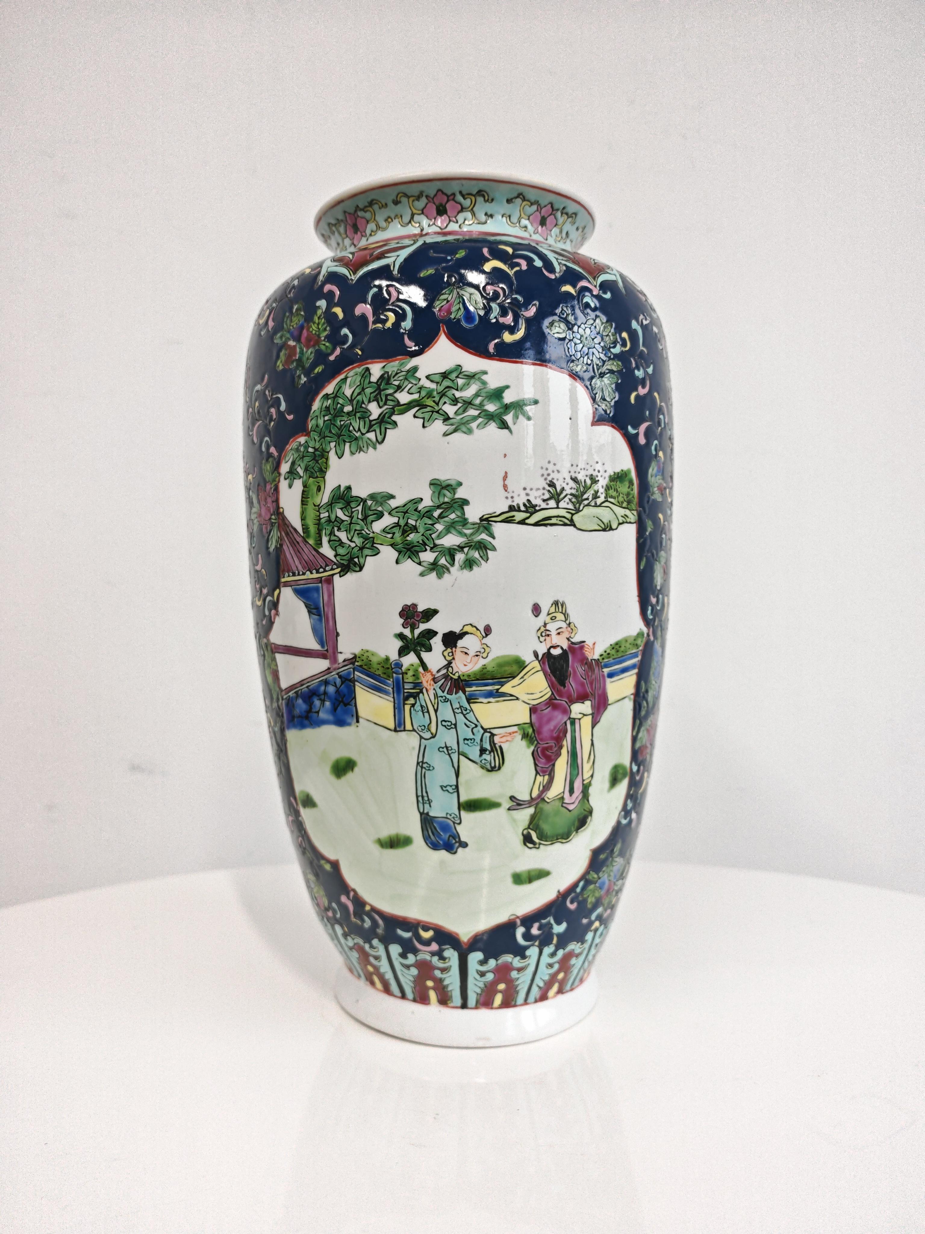 Paire de vases Vintage Cermaic Famille Rose, China 1930s Bon état - En vente à Beograd, RS