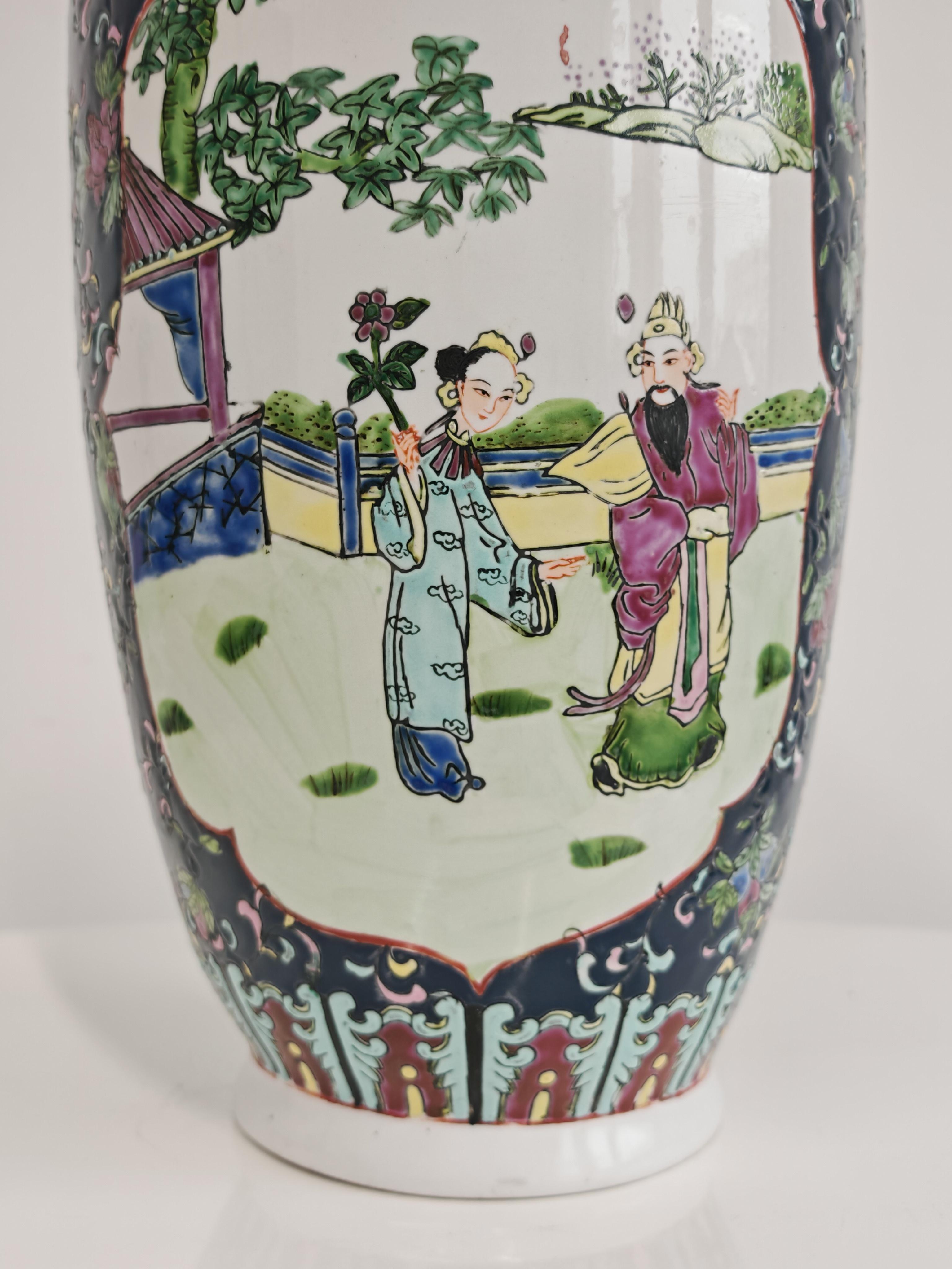Céramique Paire de vases Vintage Cermaic Famille Rose, China 1930s en vente