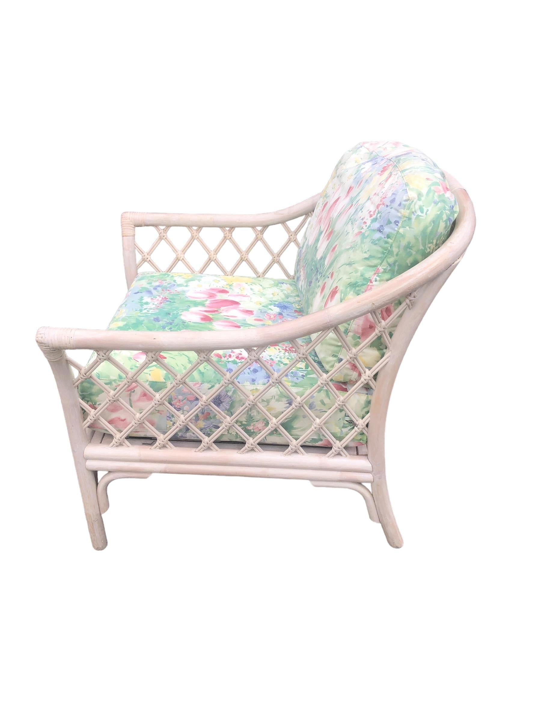 Paar Vintage-Stühle aus gekälktem Rattan (Moderne der Mitte des Jahrhunderts) im Angebot