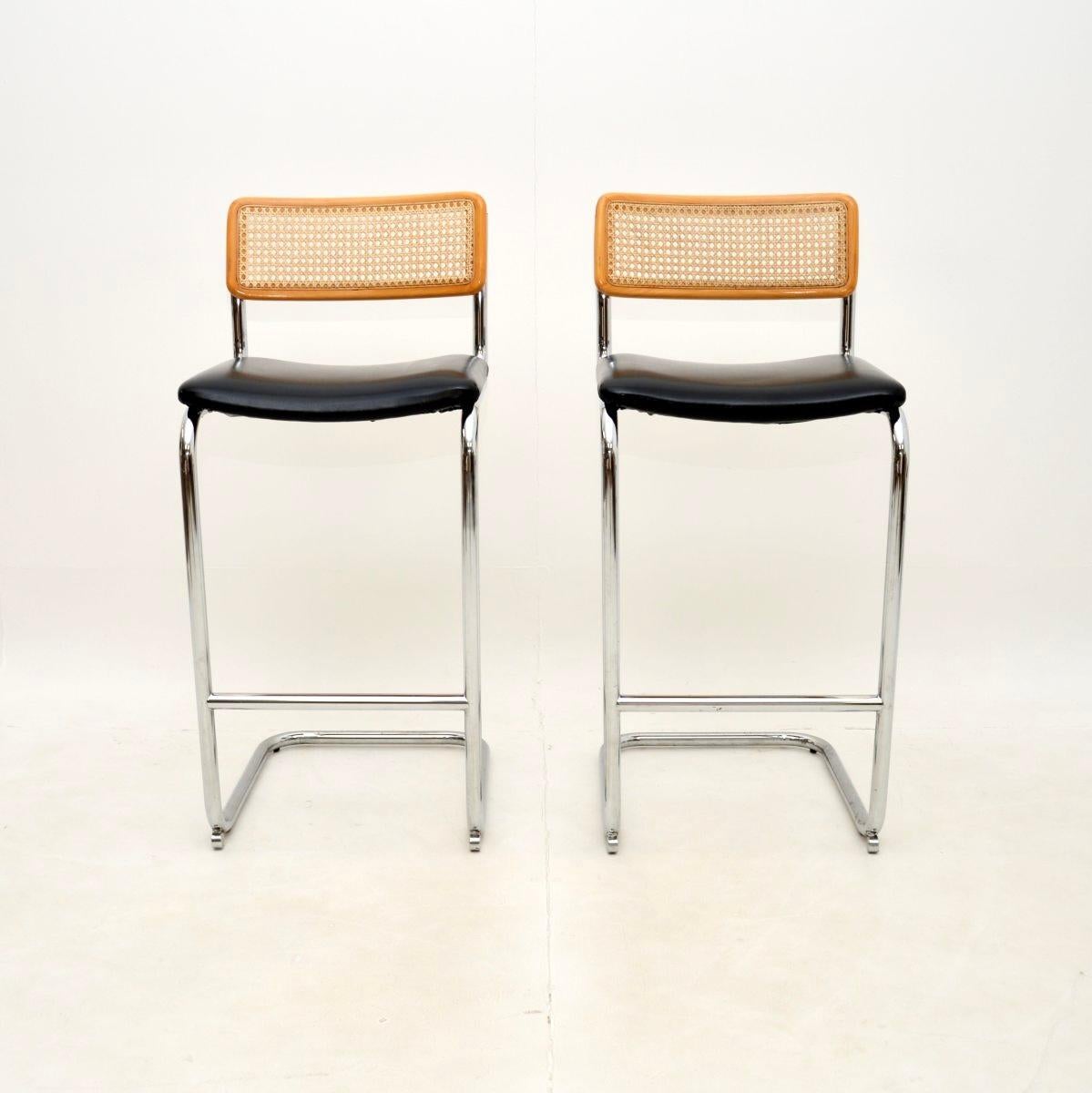 A stylish and iconic pair of vintage Cesca bar stools. Originally designed by Marcel Breuer, they were made in Italy and they date from around the 1970-80’s.

They are of excellent quality, with beautiful tubular steel cantilever frames supporting
