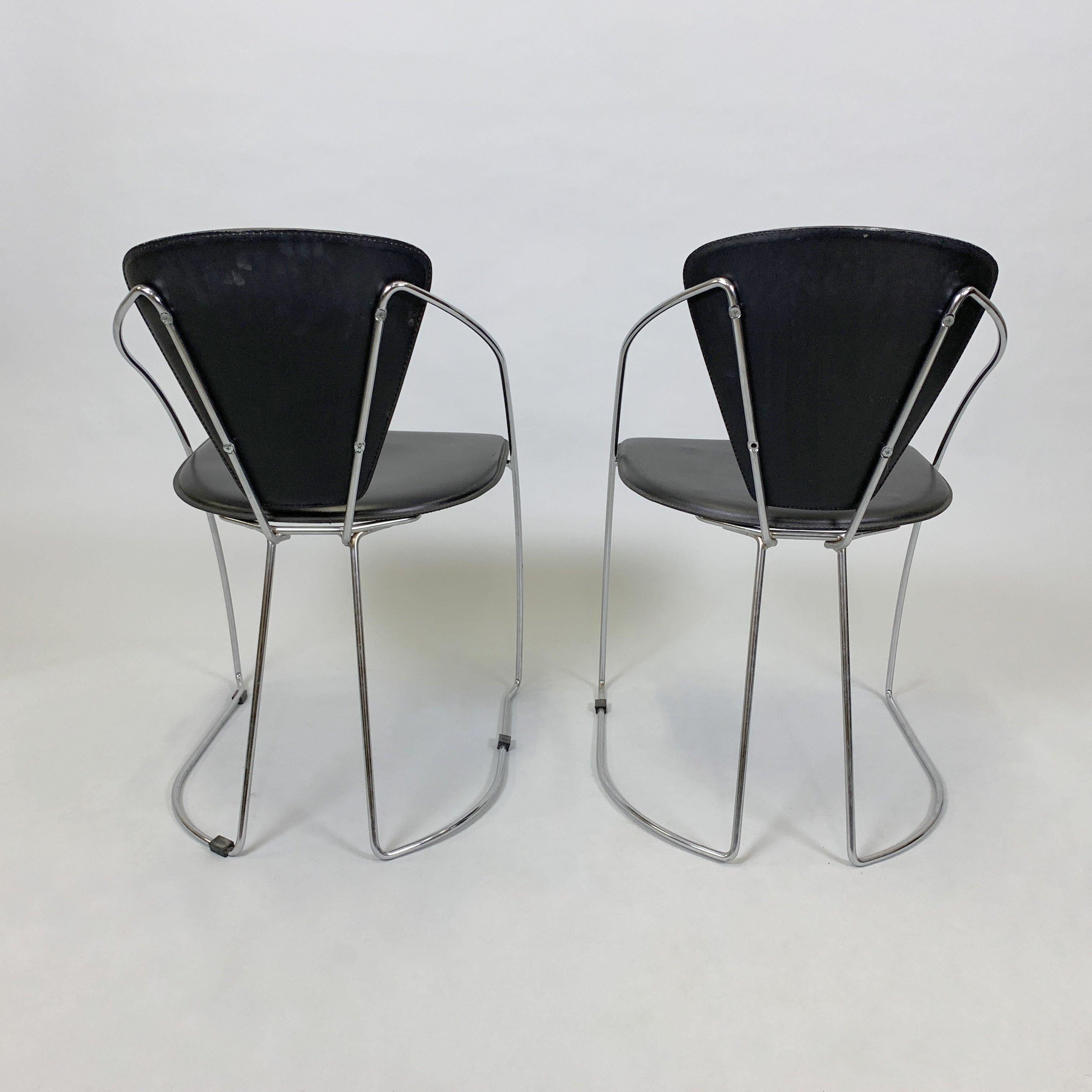 Mid-Century Modern Pair of Vintage Chairs, 1980s For Sale