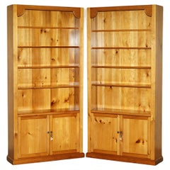 PAIR OF ViNTAGE CHERRYWOOD OPEN LIBRARY BOOKCASES WITH LOCKABLE CUPBOARD BASES