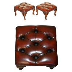COPPIA DI PEDALINI IN PELLE OXBLOOD D'EPOCA DI CHESTERFIELD IN TESSUTO D'ANTICA