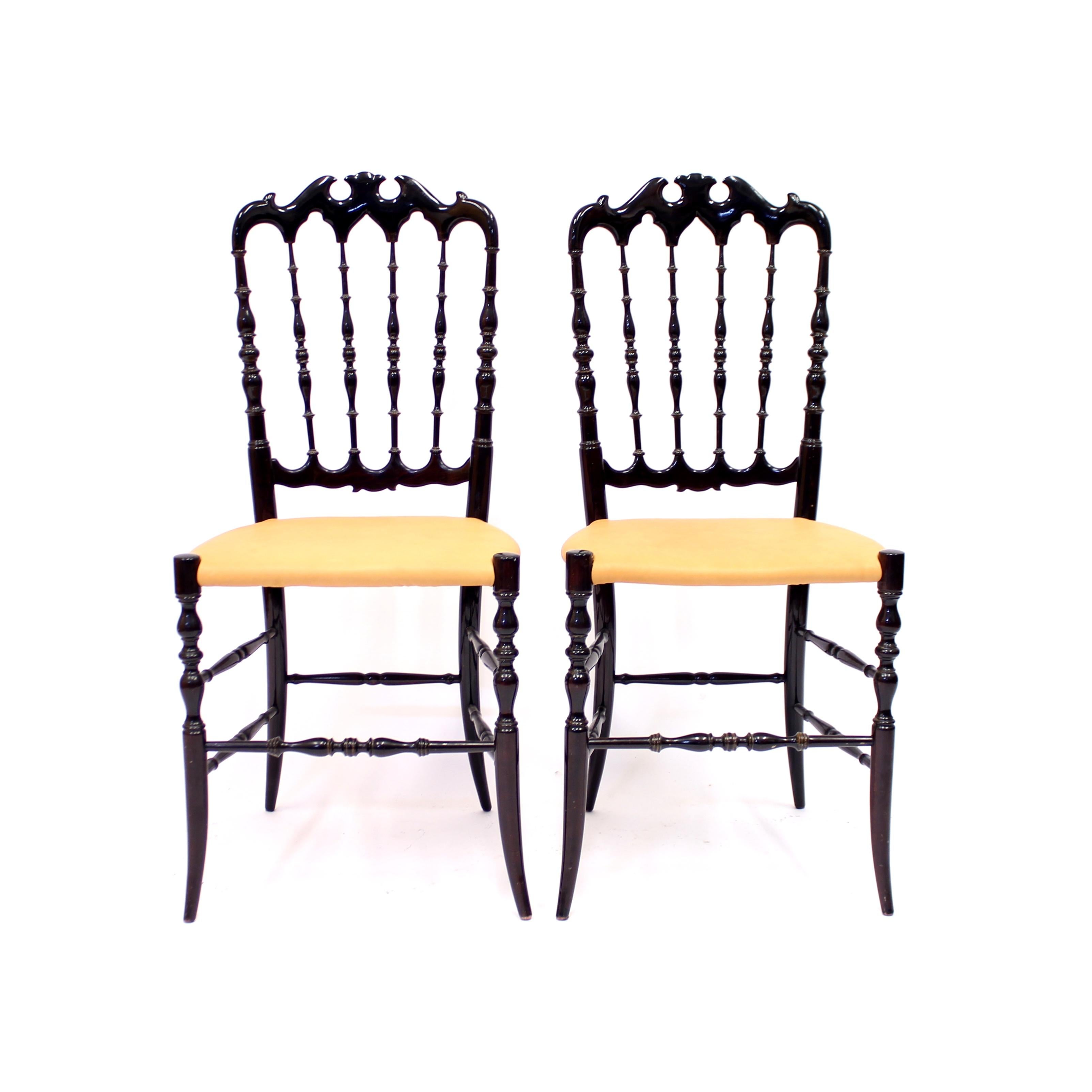 Mid-Century Modern Pair of Vintage Chiavari Chairs with Leather Seats, circa 1950