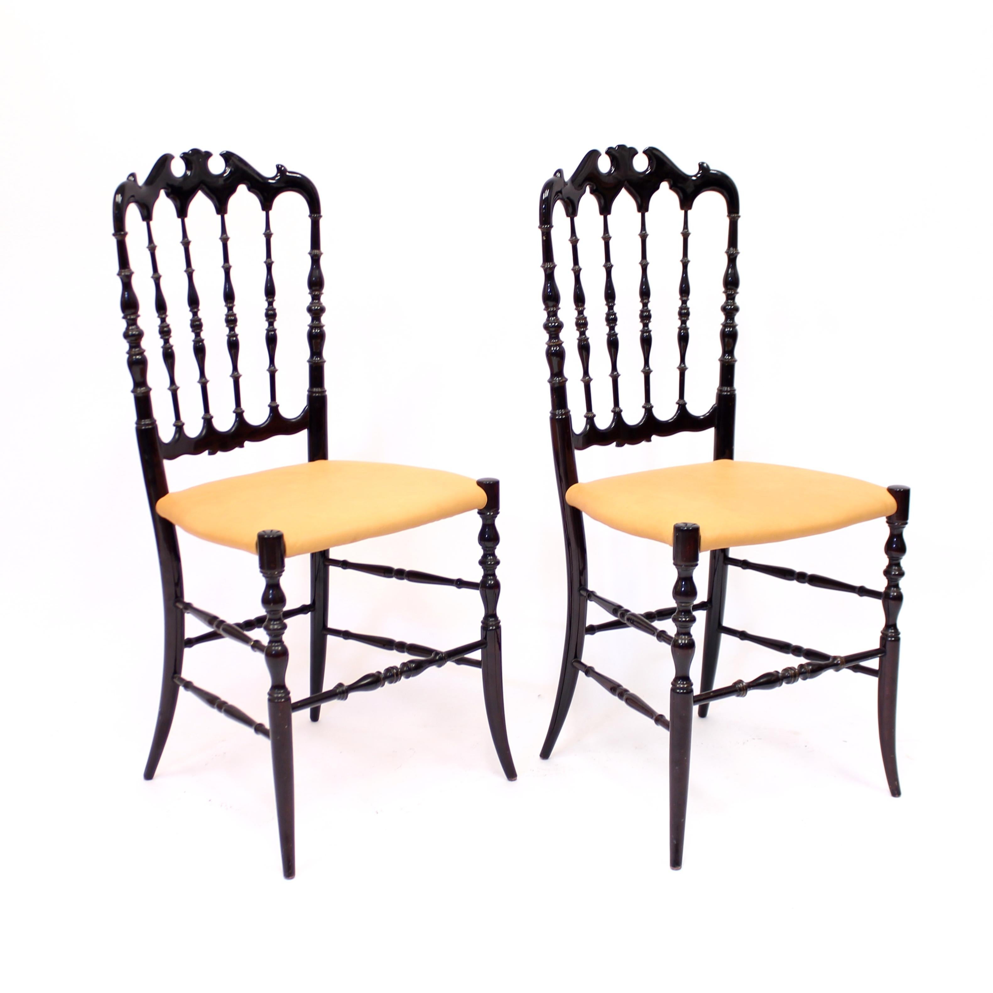 Pair of Vintage Chiavari Chairs with Leather Seats, circa 1950 1