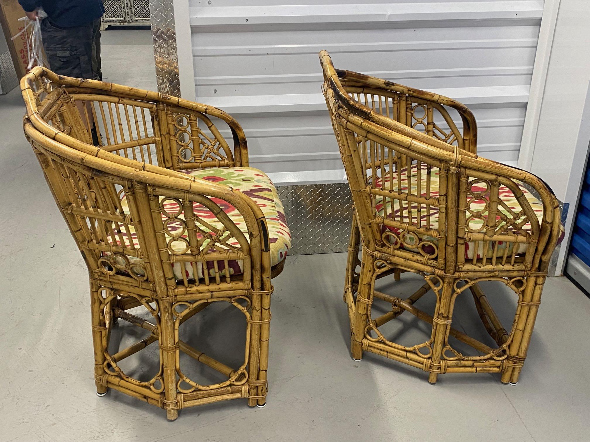 Pareja de sillas de centro de bambú y ratán estilo Chippendale de época china en Bueno estado para la venta en Southampton, NY