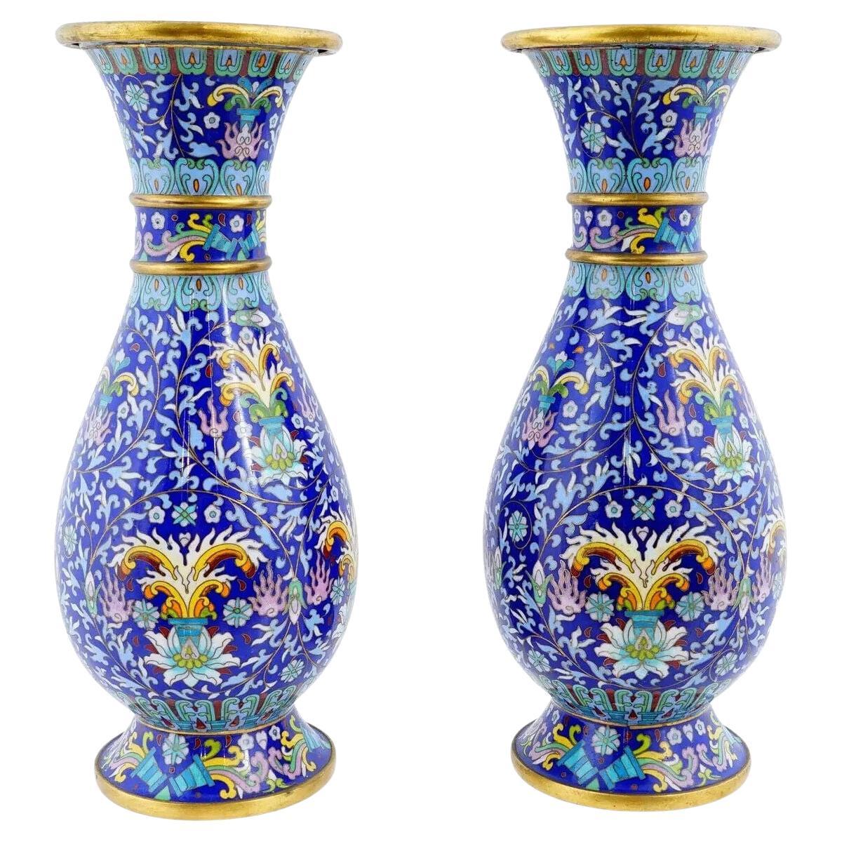 Paire de vases chinois vintage en émail cloisonné