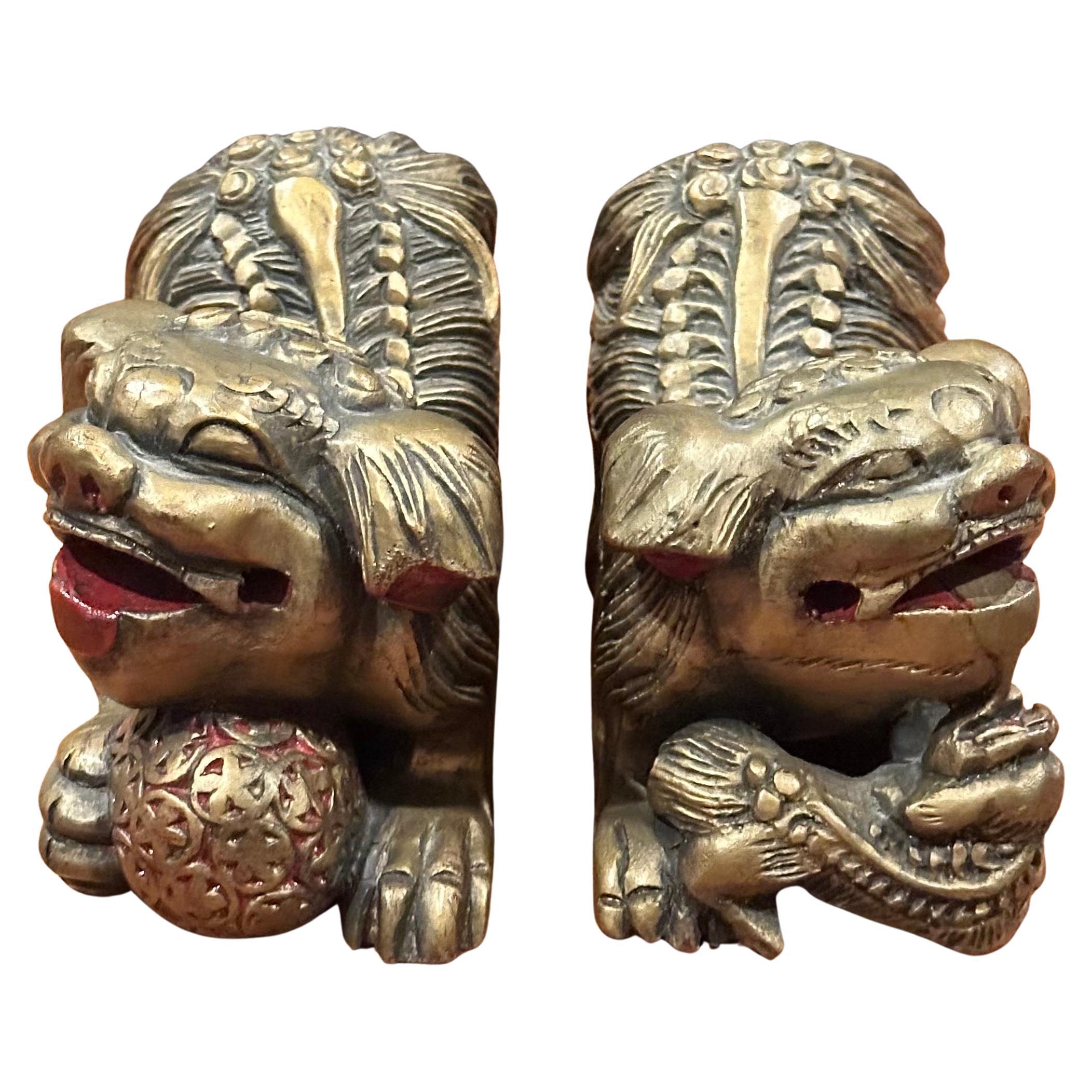 Mid-Century Modern Pair of Vintage Chinese Gold Gilt Wood Carved Foo Dogs For Sale