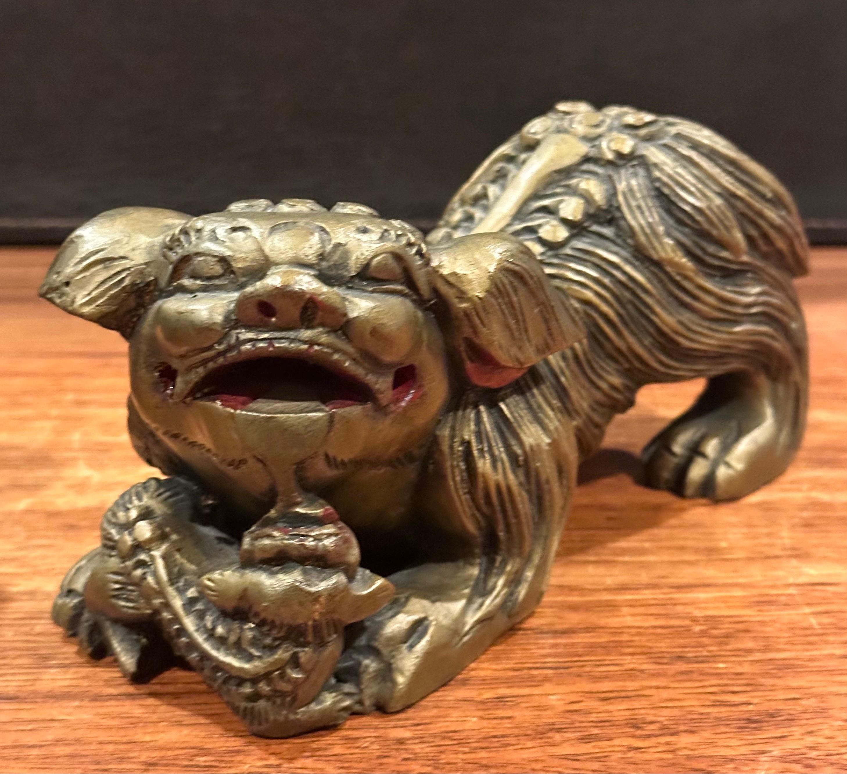 Pair of Vintage Chinese Gold Gilt Wood Carved Foo Dogs For Sale 1