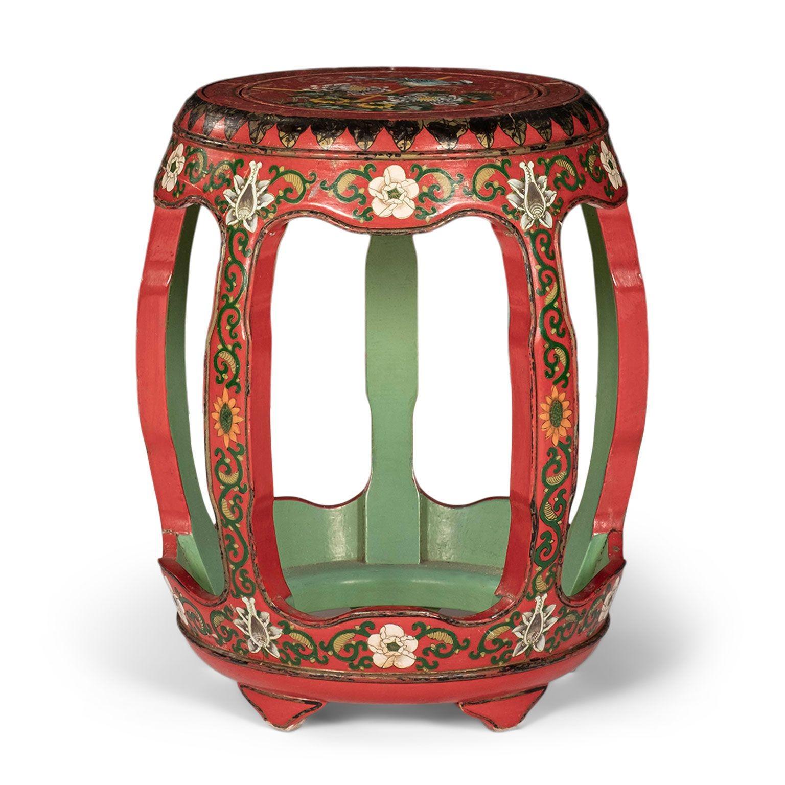 Laqué Paire de sièges de jardin laqués et peints vintage chinois en vente