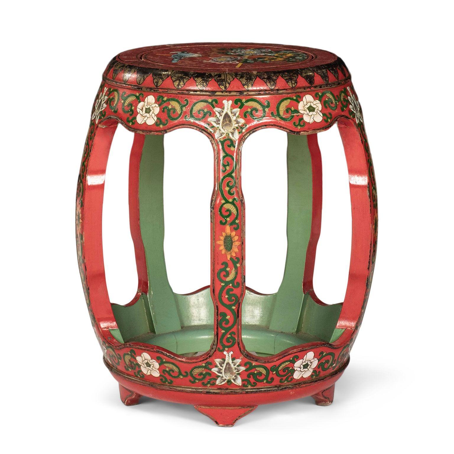 Paire de sièges de jardin laqués et peints vintage chinois en vente 1