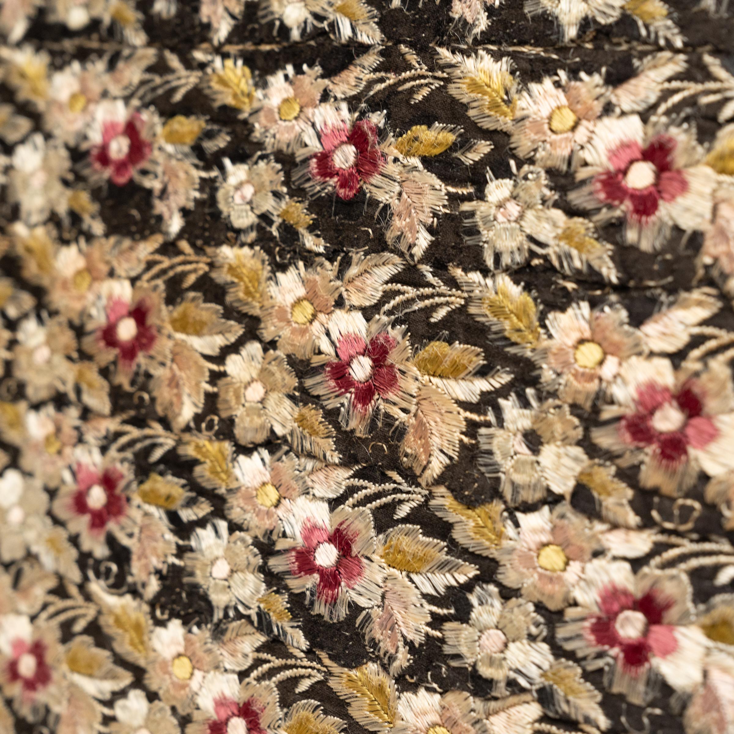 Embroidered Pair of Vintage Chinese Silk Embroidery Pillows For Sale
