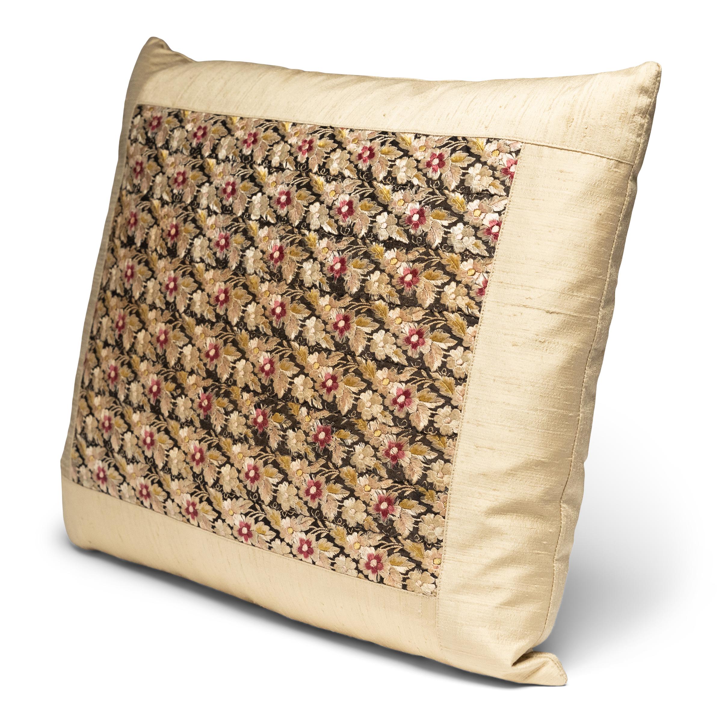 Pair of Vintage Chinese Silk Embroidery Pillows For Sale 1