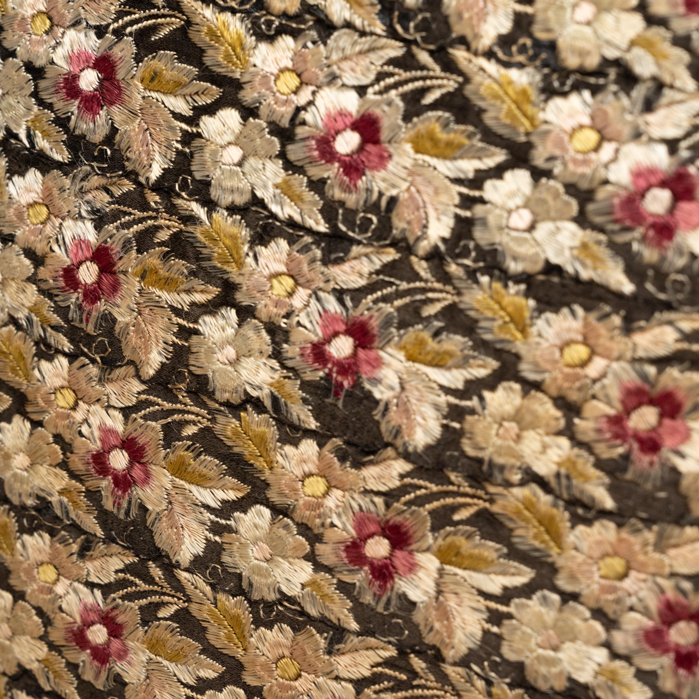 Pair of Vintage Chinese Silk Embroidery Pillows For Sale 2