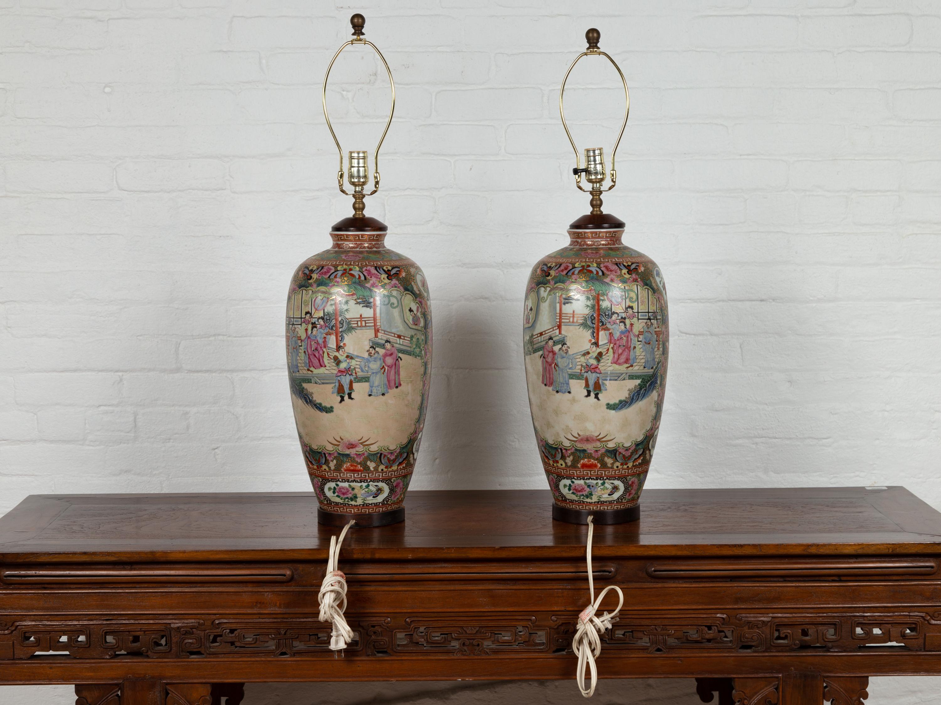 Pair of Vintage Chinese Temple Courtyard Rose Medallion Pattern Table Lamps 8