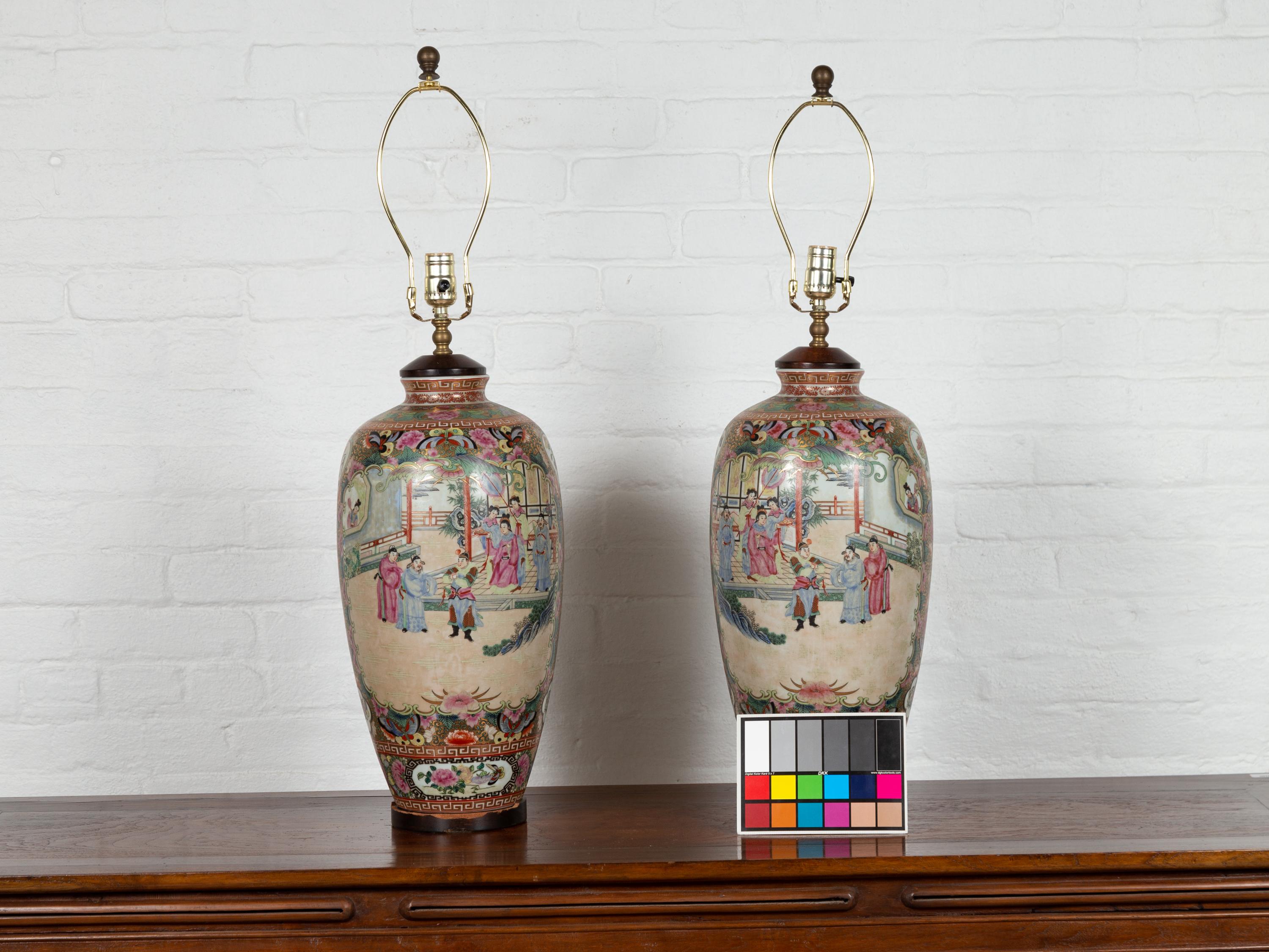 Pair of Vintage Chinese Temple Courtyard Rose Medallion Pattern Table Lamps 9