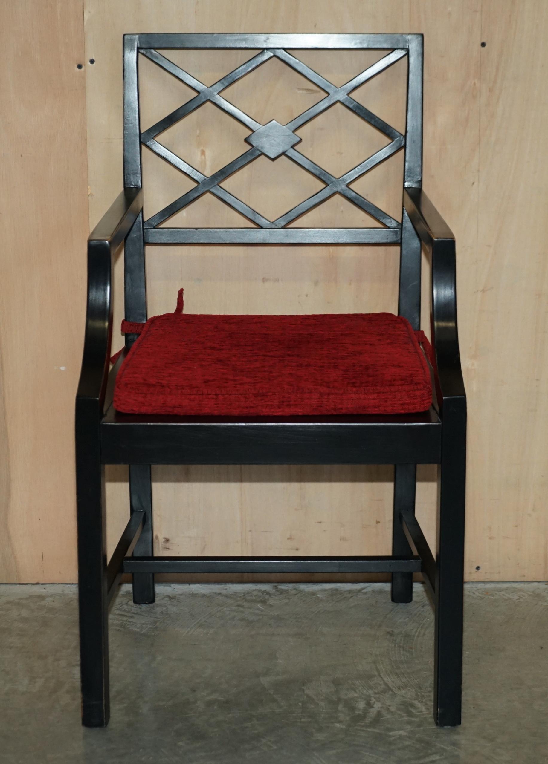 Paire de chaises d'appoint vintage chinoises de style Chippendale en bois d'ébène vieilli en vente 9