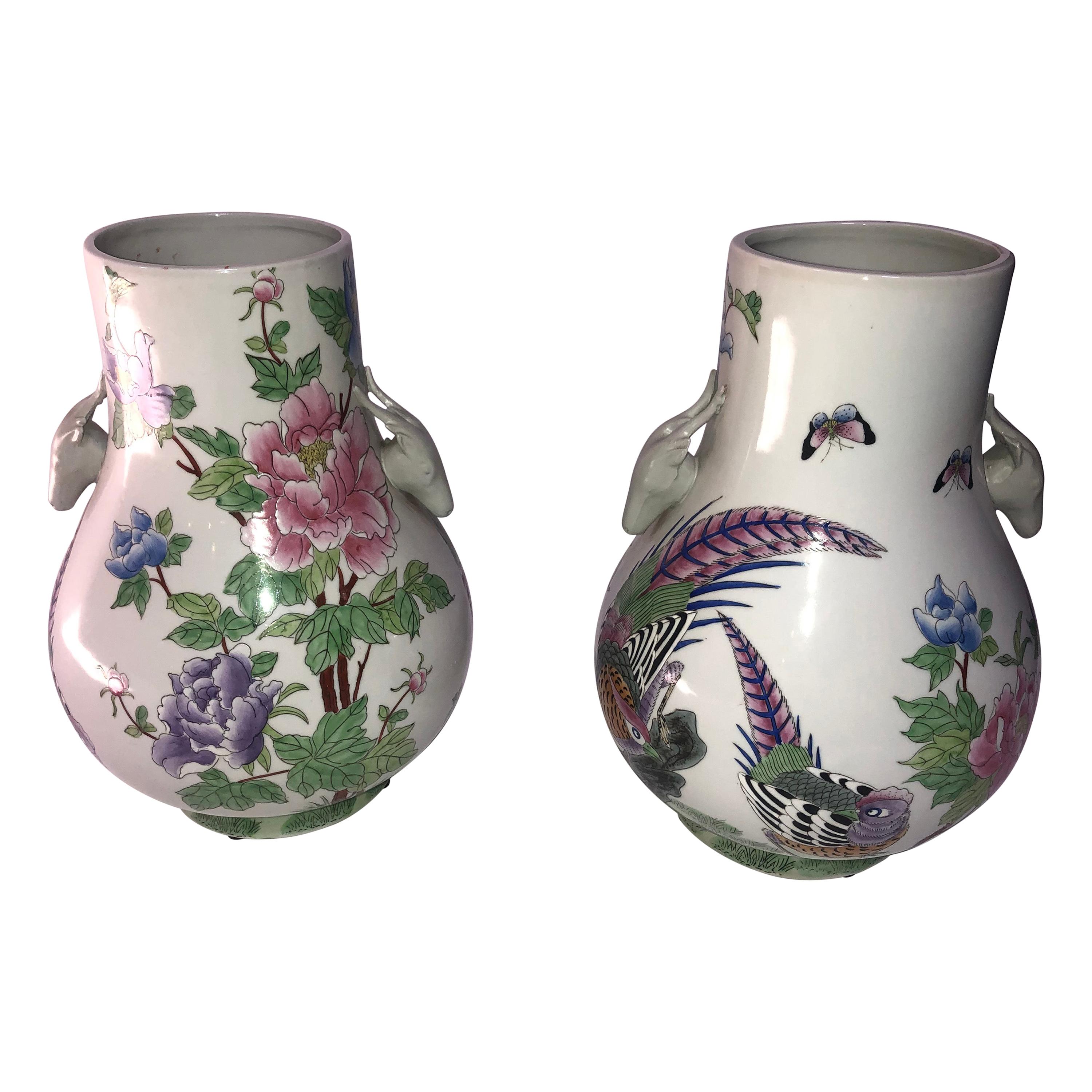 Paar chinesische Vintage-Vasen im Angebot