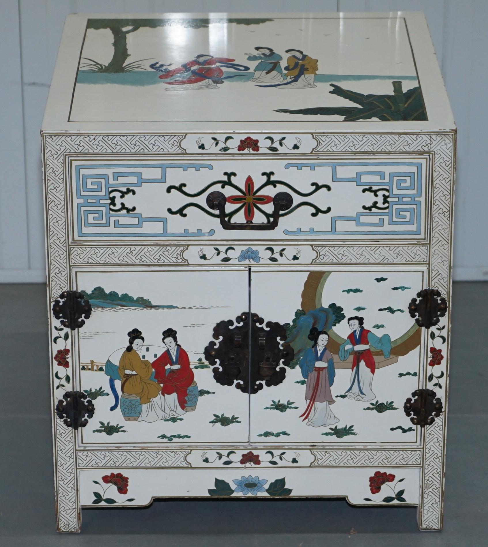 Pair of Vintage Chinese White Lacquered Hand Painted Side Table, Bedside Chests 11