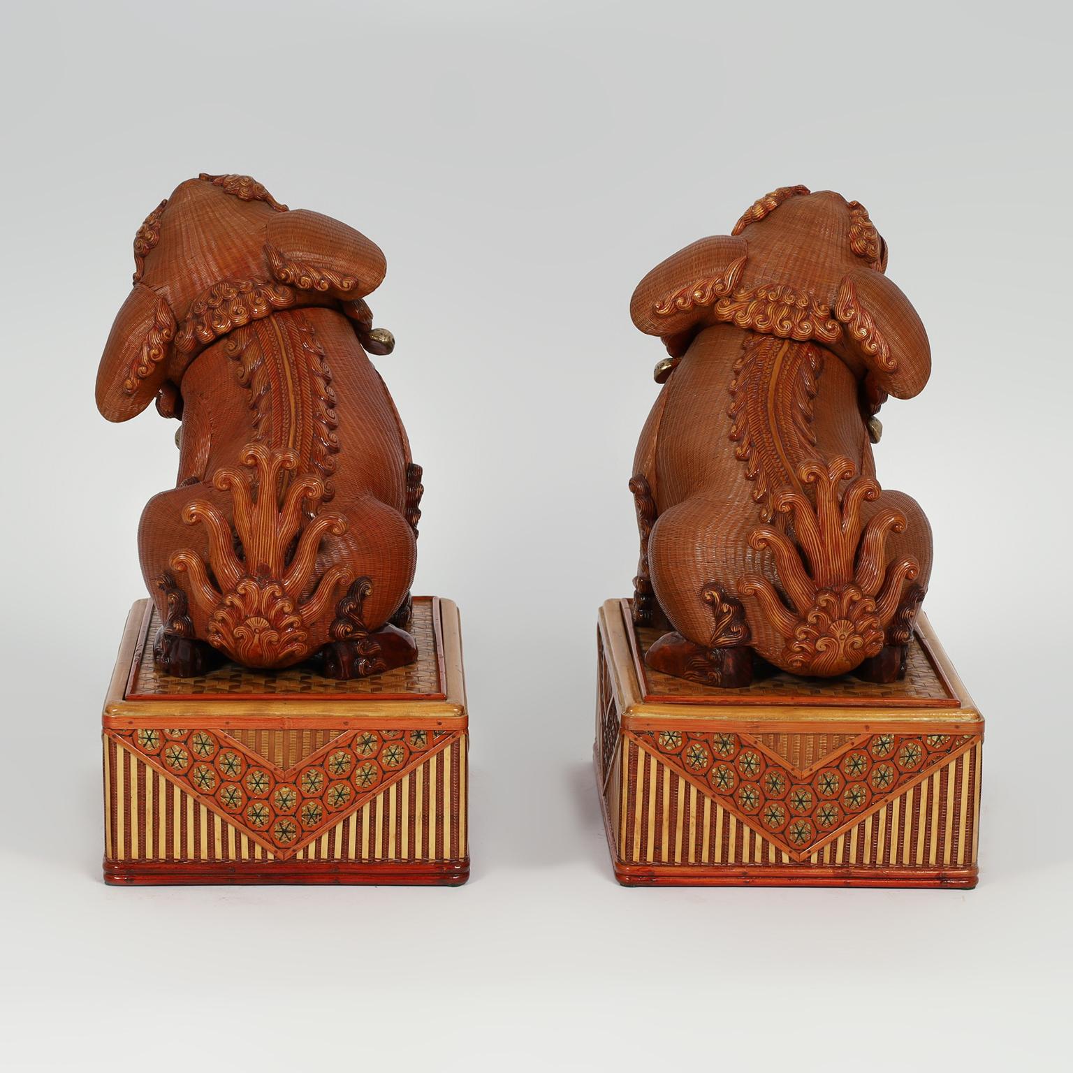 Pareja de Perros Foo de Mimbre Chinos Vintage De la Colección Shangai Exportación china en venta