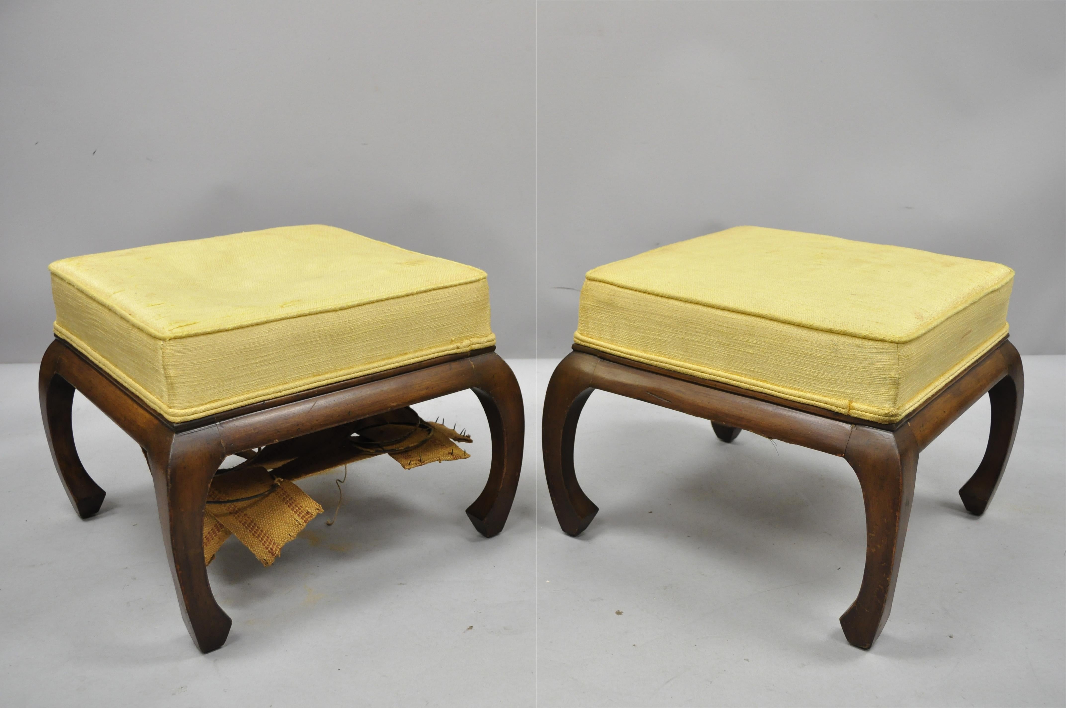 Pair of vintage chinoiserie Ming style box seat upholstered ottoman stools. Item features square box seats, shapely 