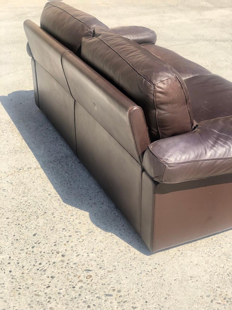 Mid-Century Modern Pair of Vintage Chocolate Leather Sofas by Tito Agnoli for Poltrona Frau, 1970s For Sale