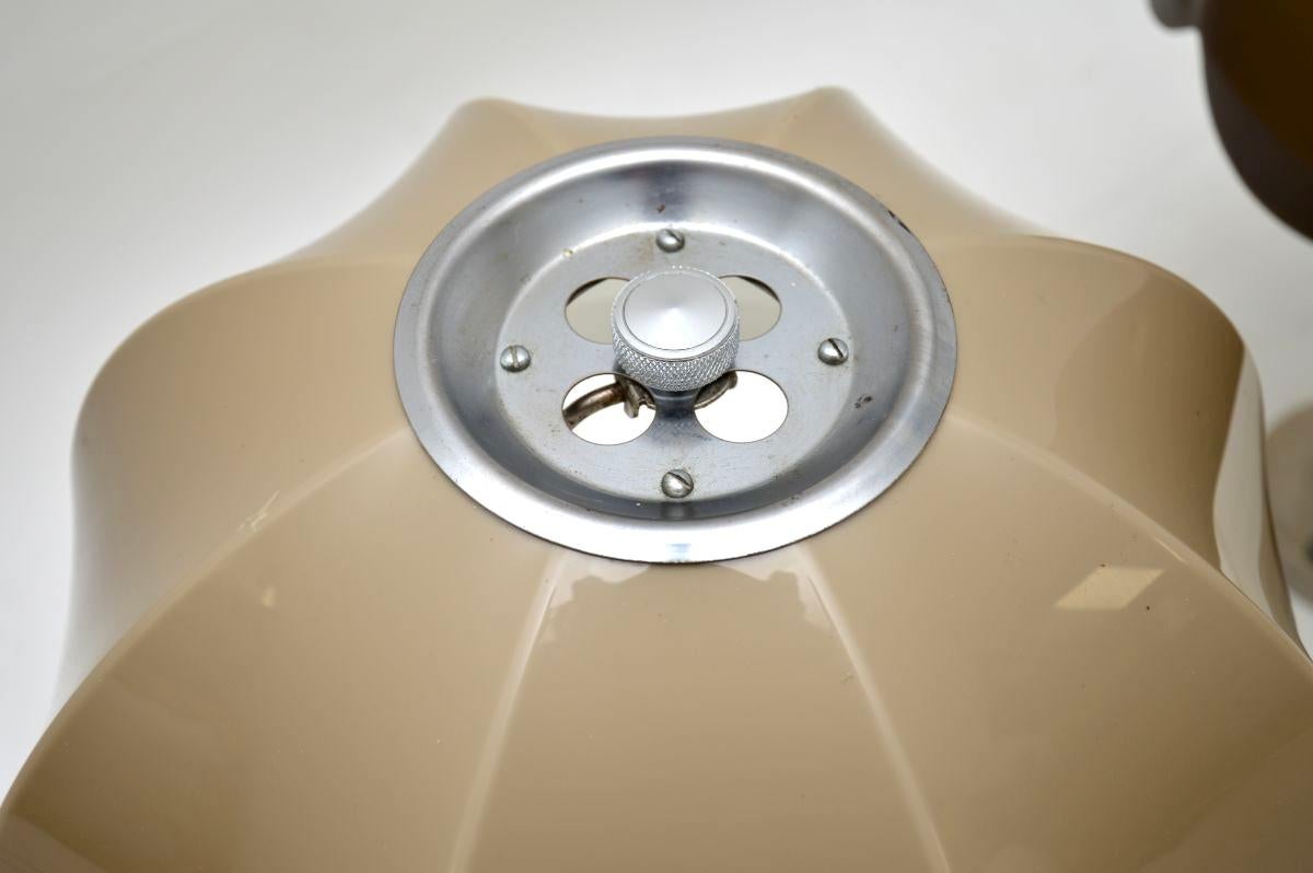 Cromo Coppia di lampade da tavolo vintage in cromo e acrilico in vendita