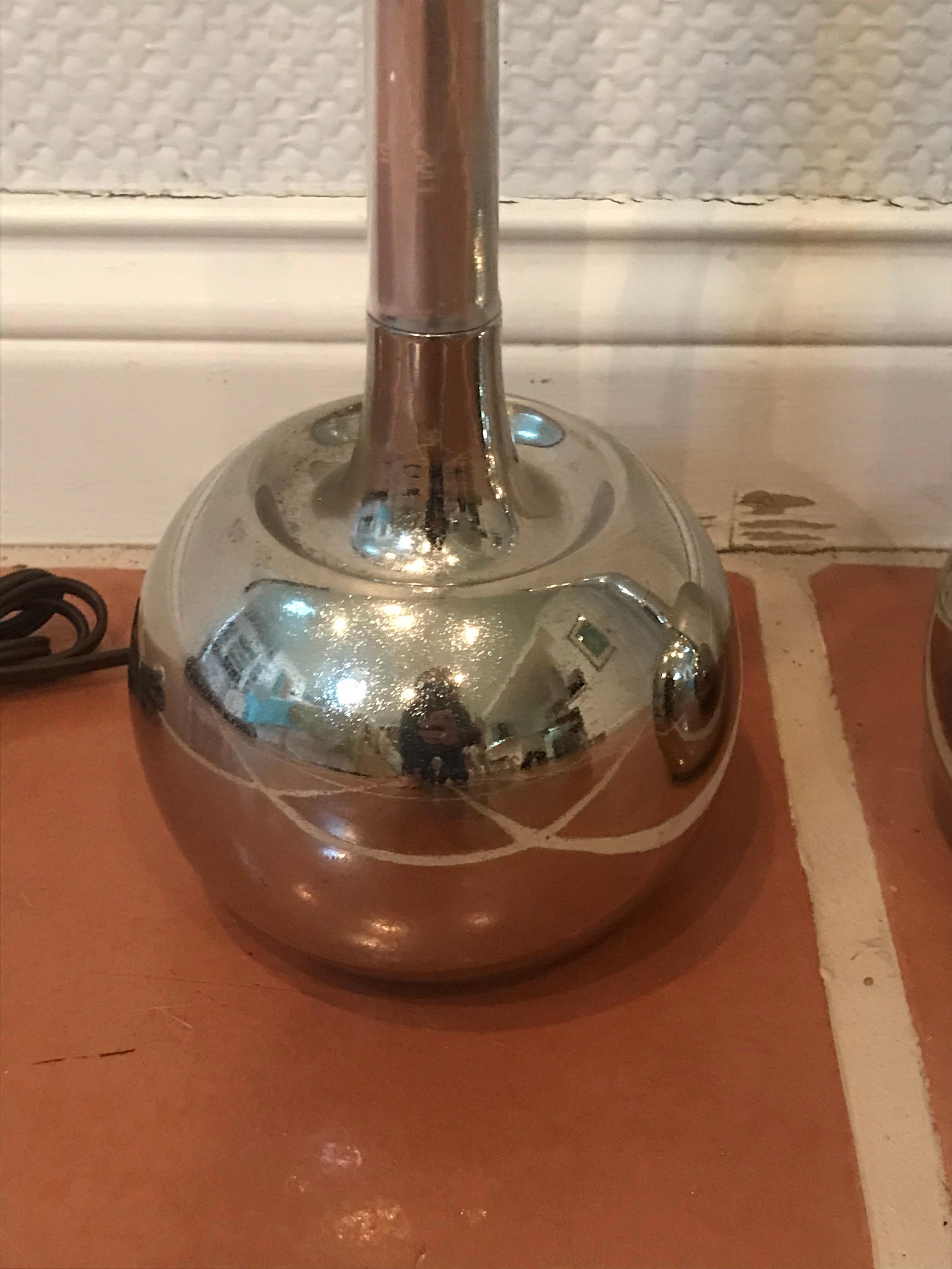 Pair of Vintage Chrome Ball Table Lamps by Laurel In Good Condition In Chicago, IL