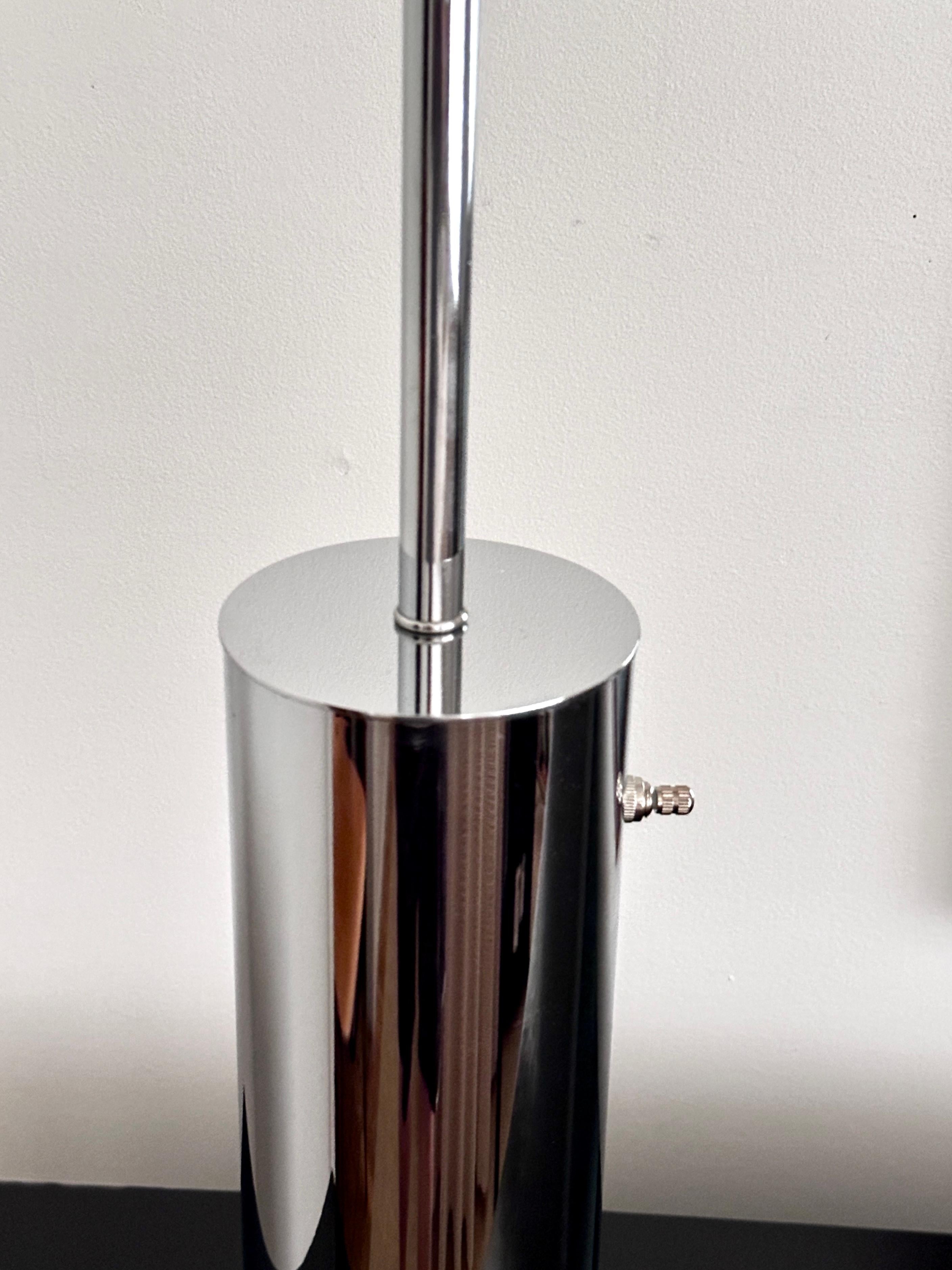 Pair Of Vintage Chrome Cylindrical Table Lamps From Nessen Studios For Sale 5